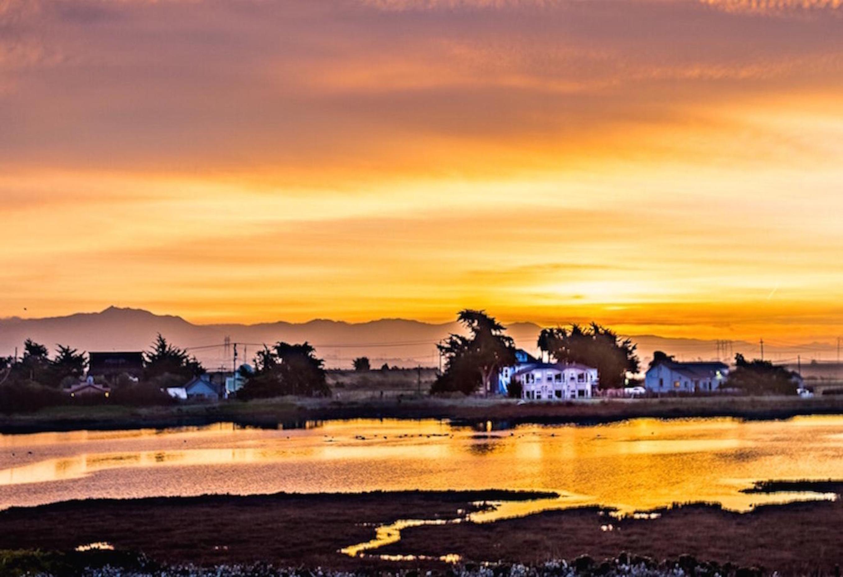 Captain's Inn at Moss Landing