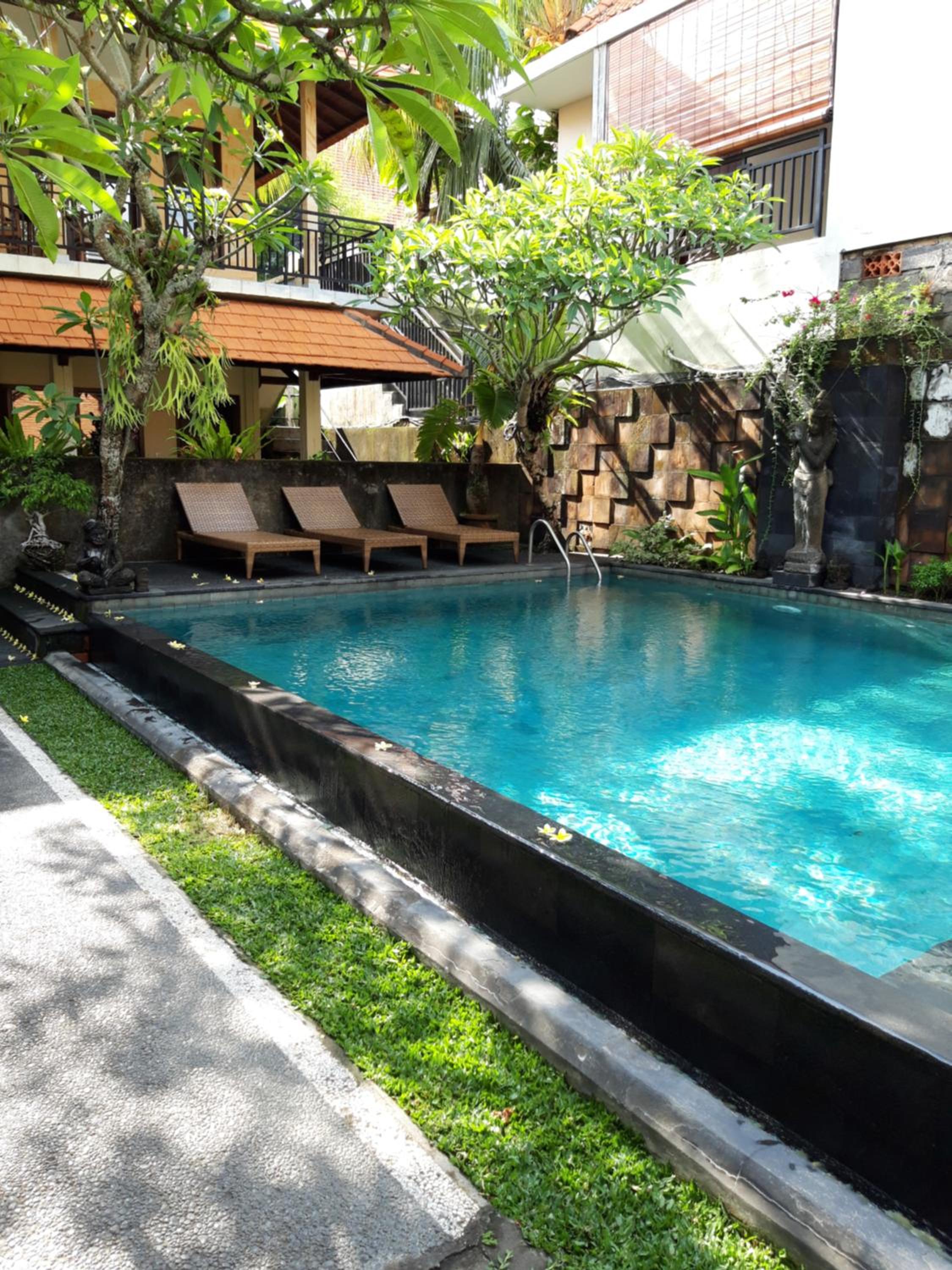 Merthayasa Bungalows