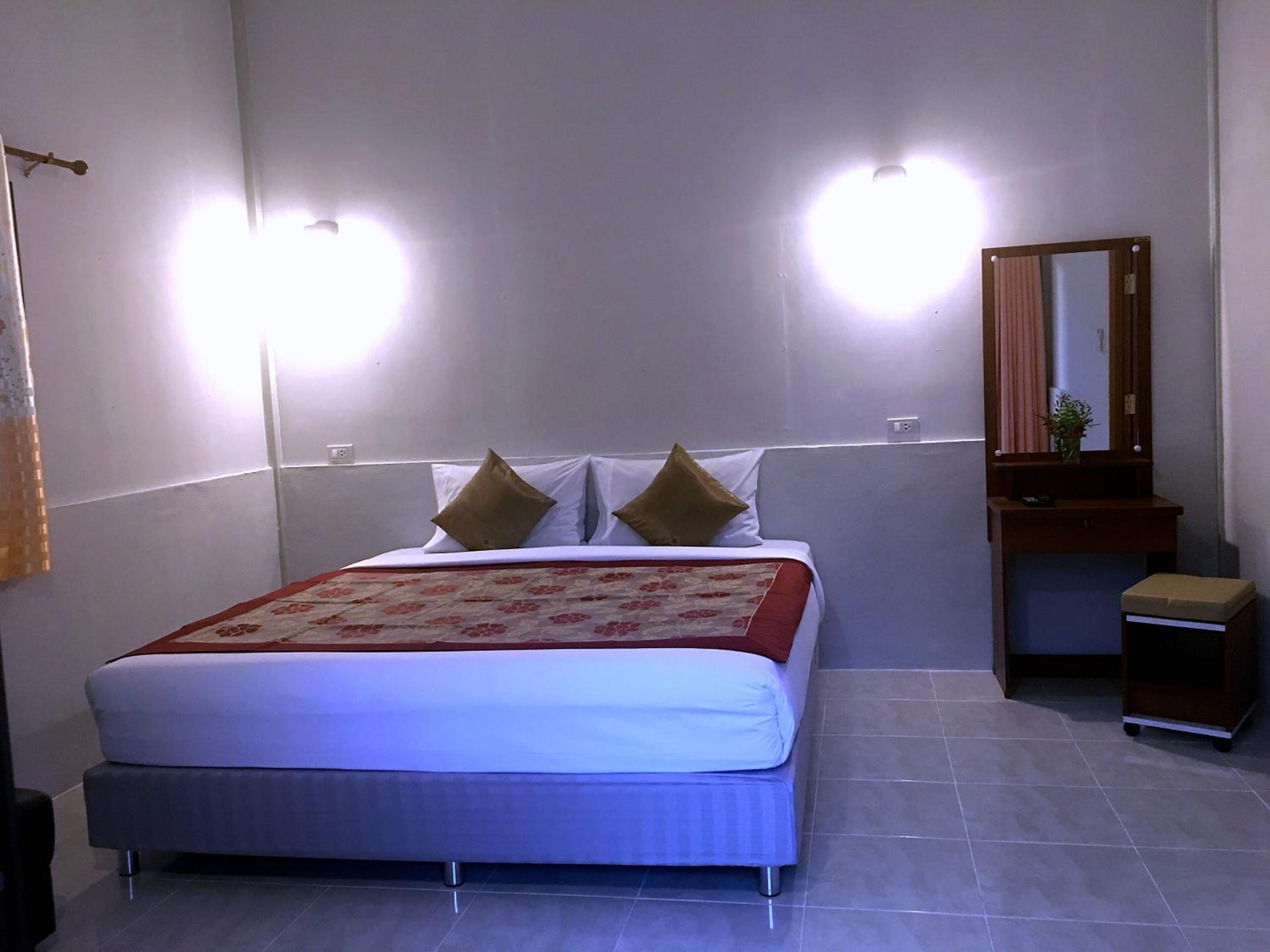 Khao Sok Evergreen House