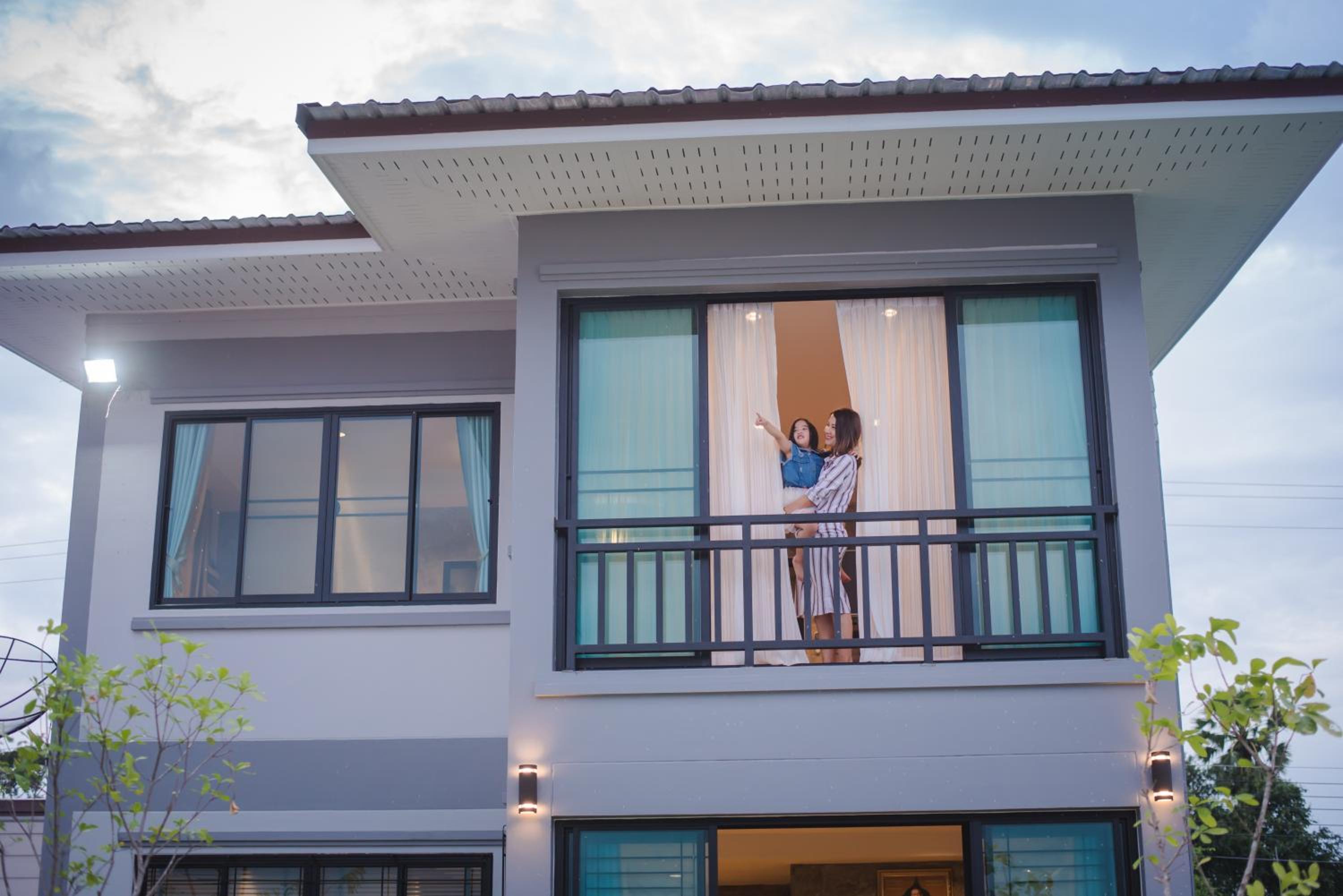 Riverview Loft house view 3