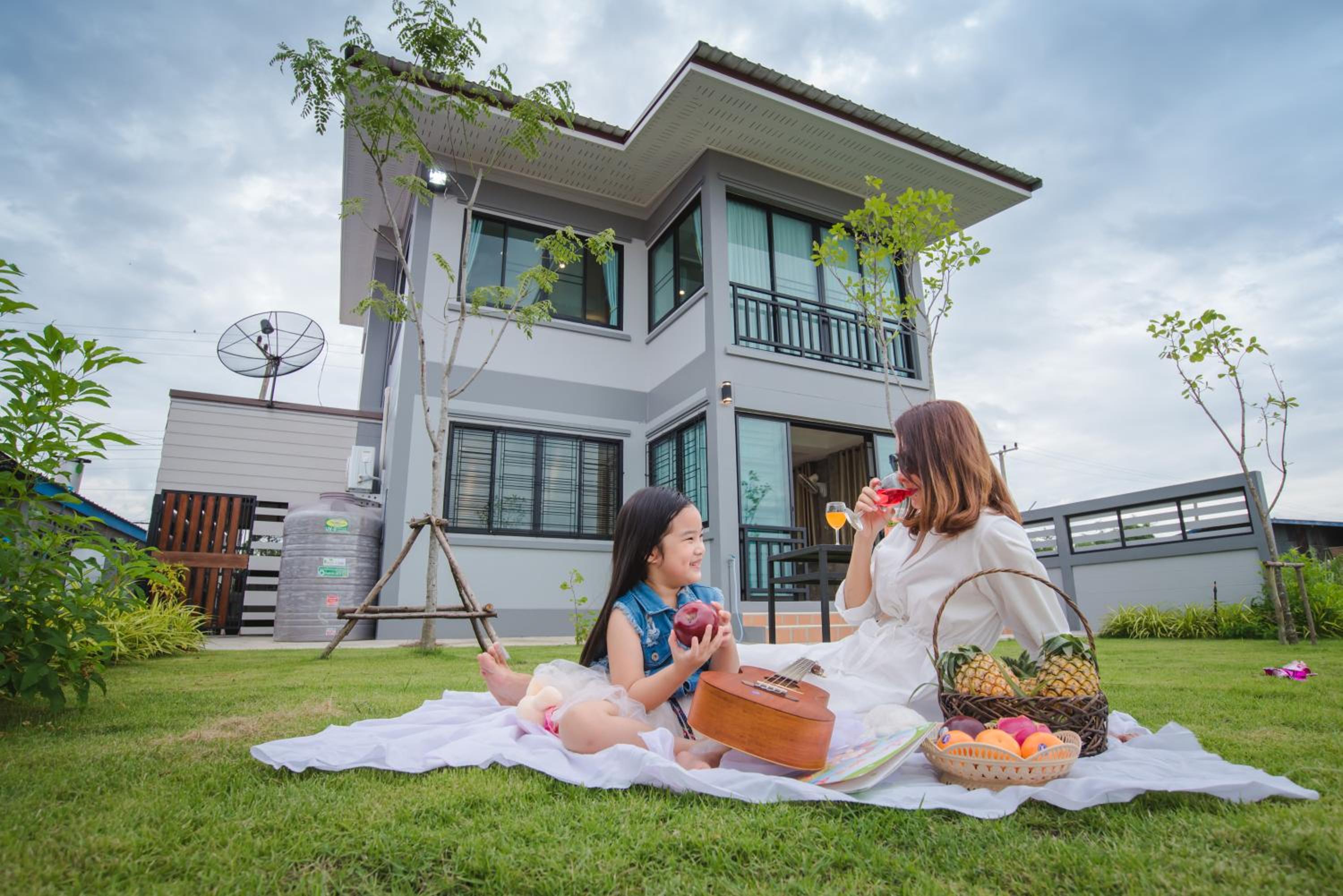 Riverview Loft house view 2