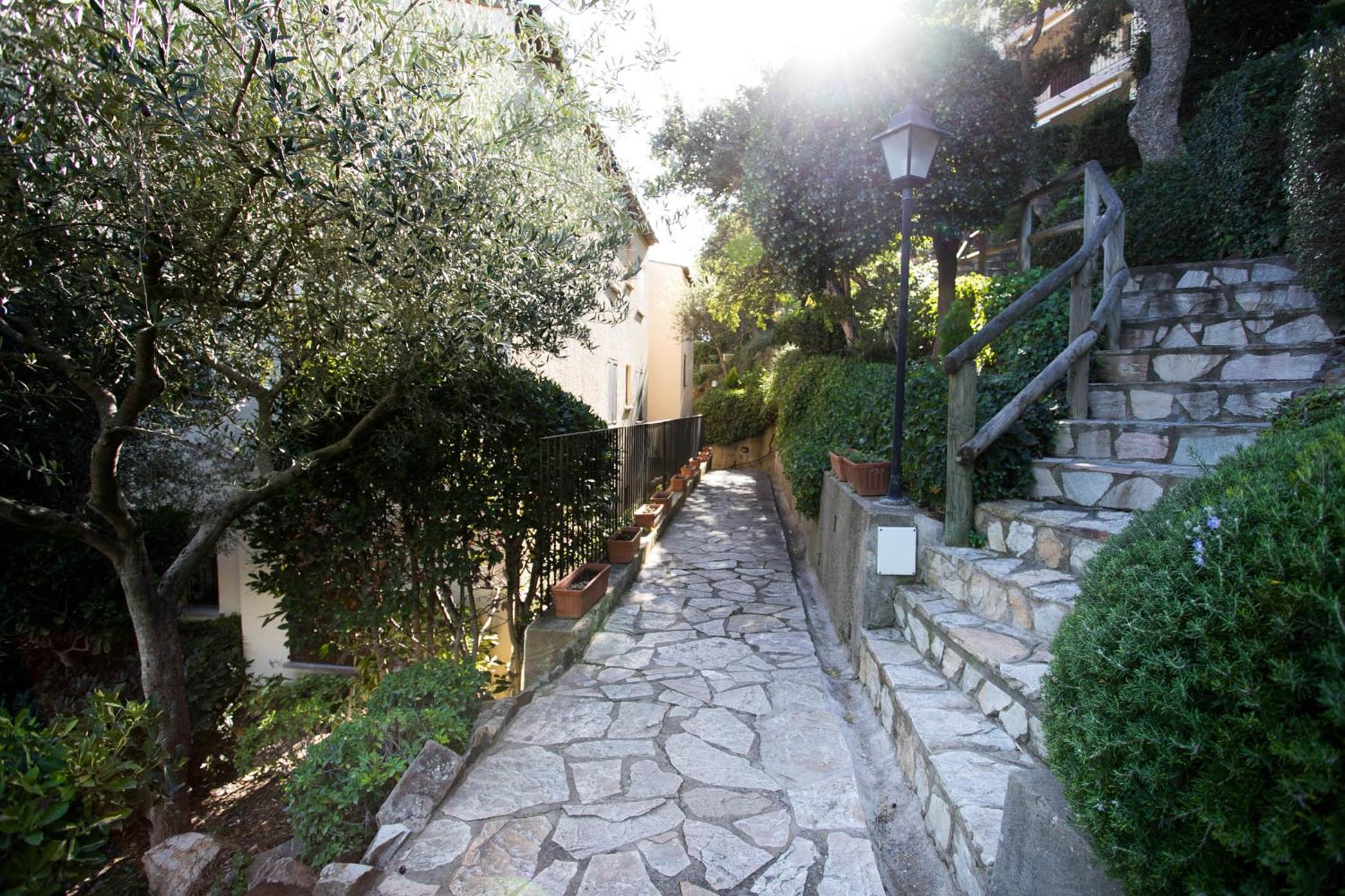 Wonderful Apartment with Outstanding Views - Calella de Palfrugell view 2