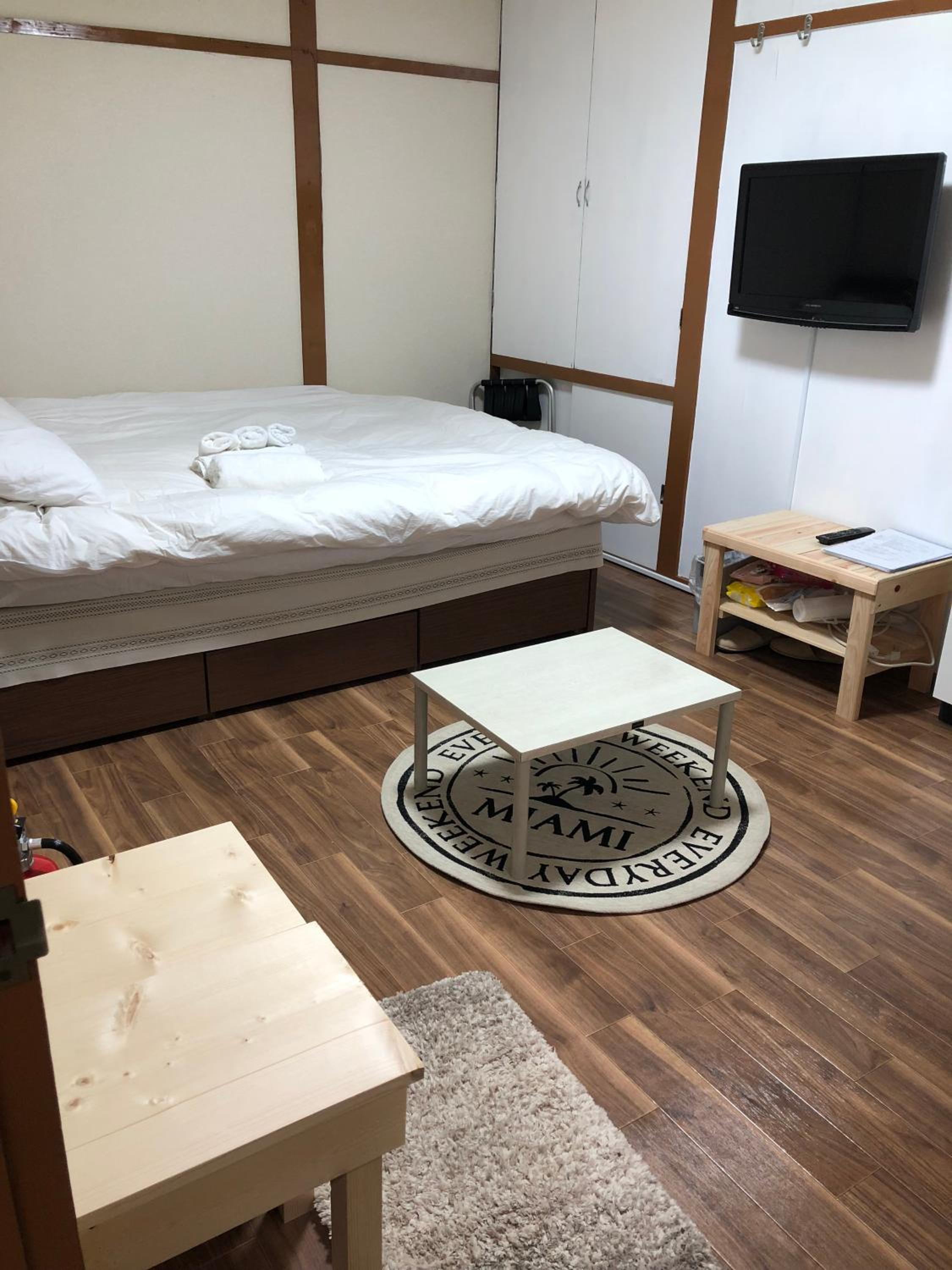 Happy Apartment