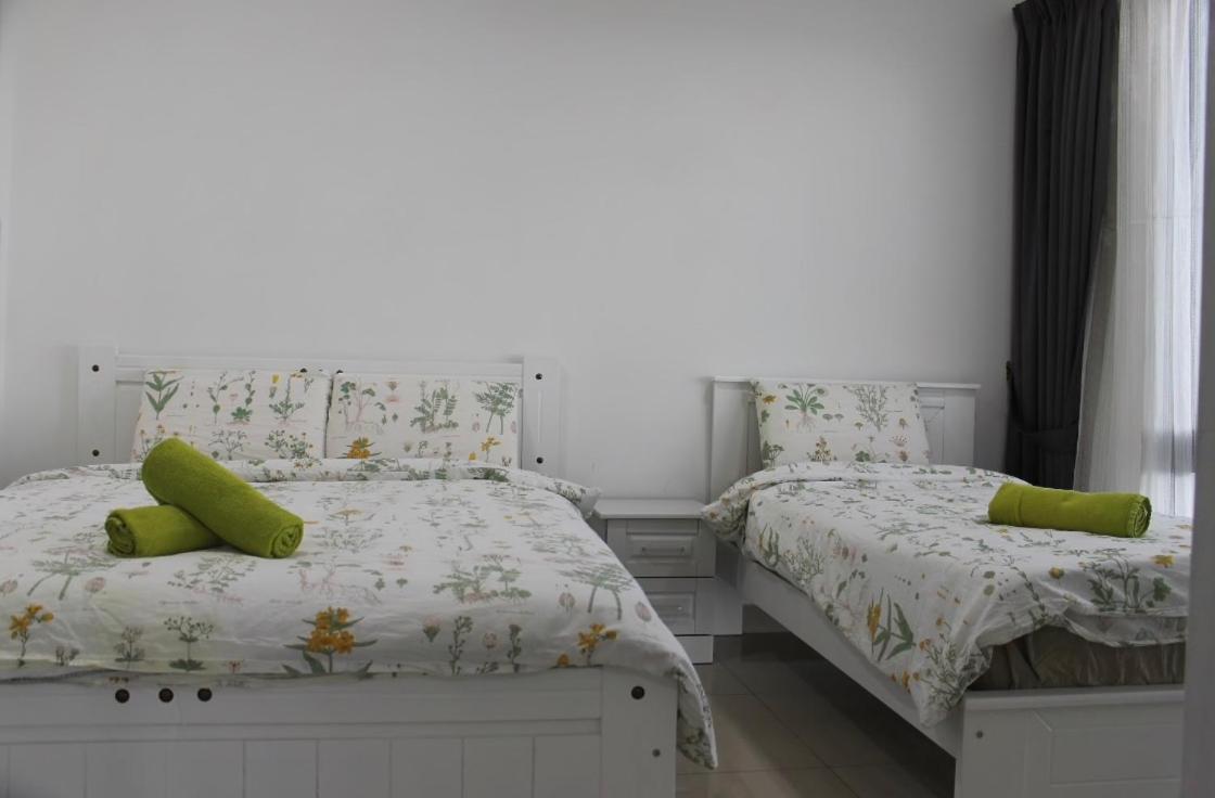 2-Bedroom Apartment@Trefoil Setia Alam photo 2