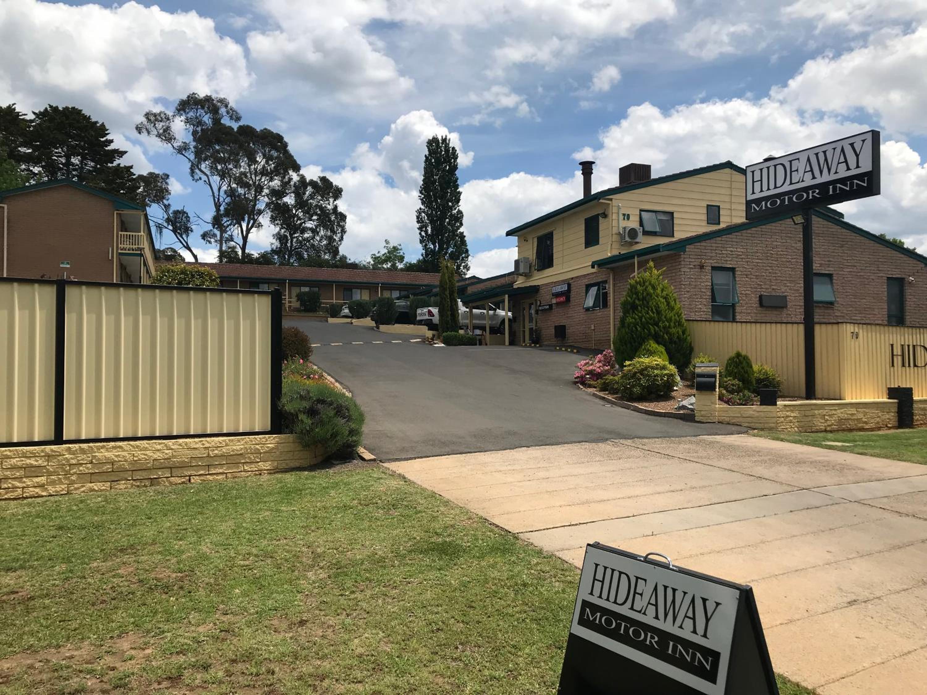 Hideaway Motor Inn