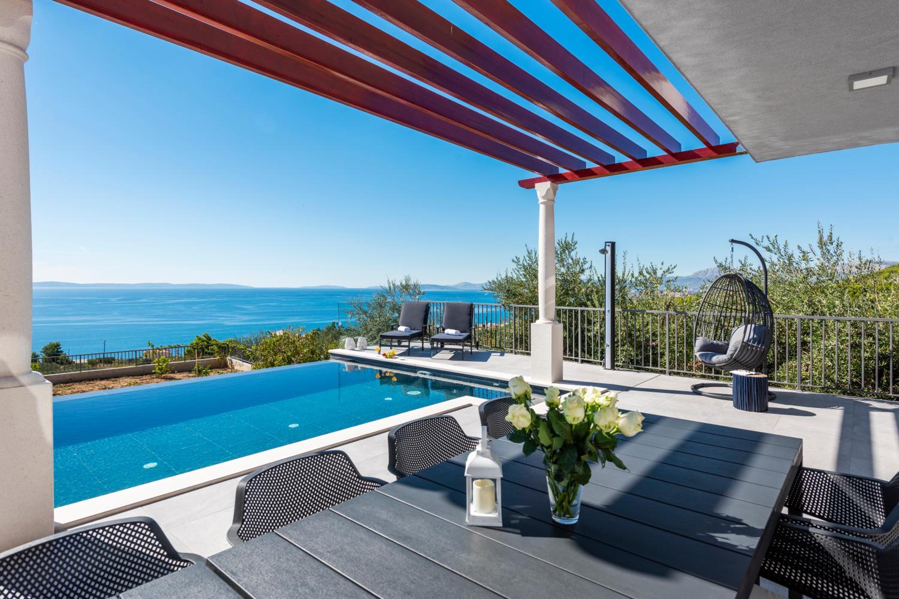 A brand NEW VILLA - Infinity view 3