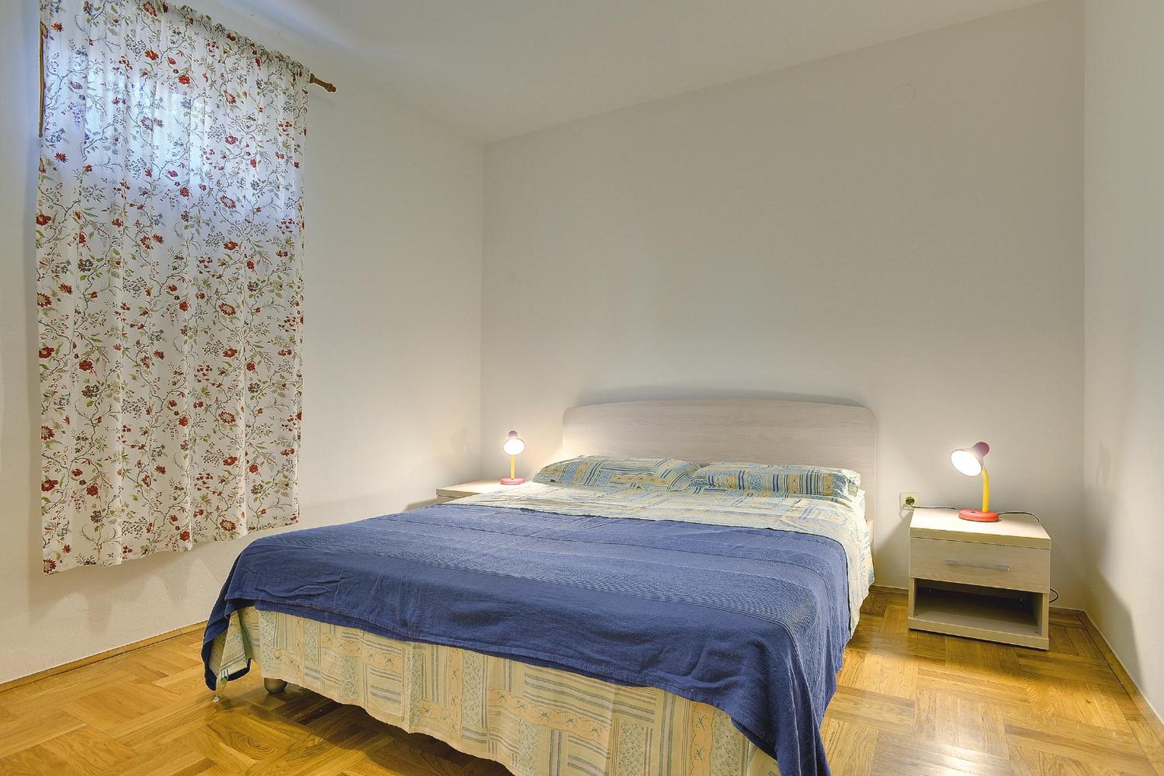 Apartments Ulika view 3