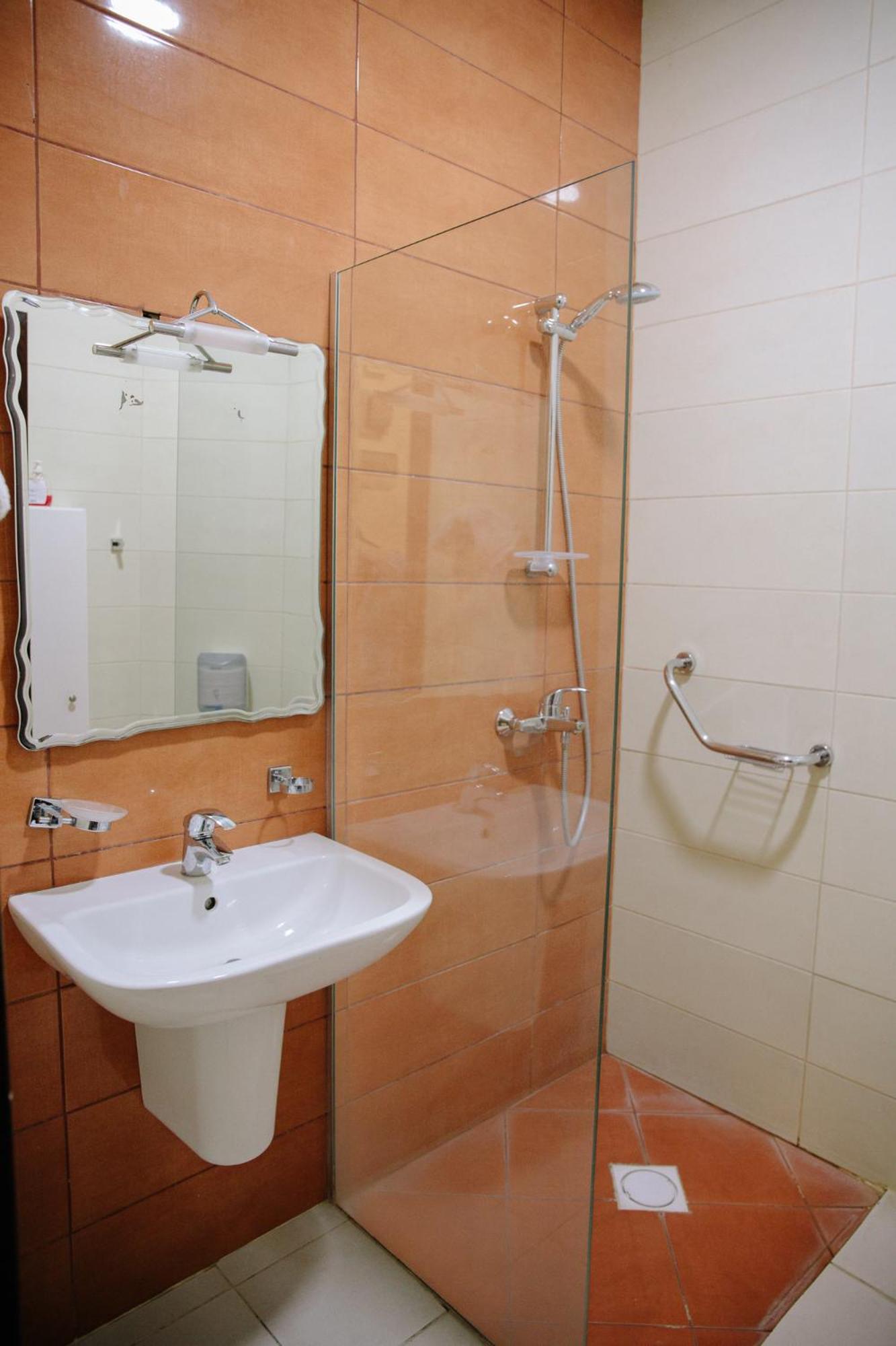Madina Suites