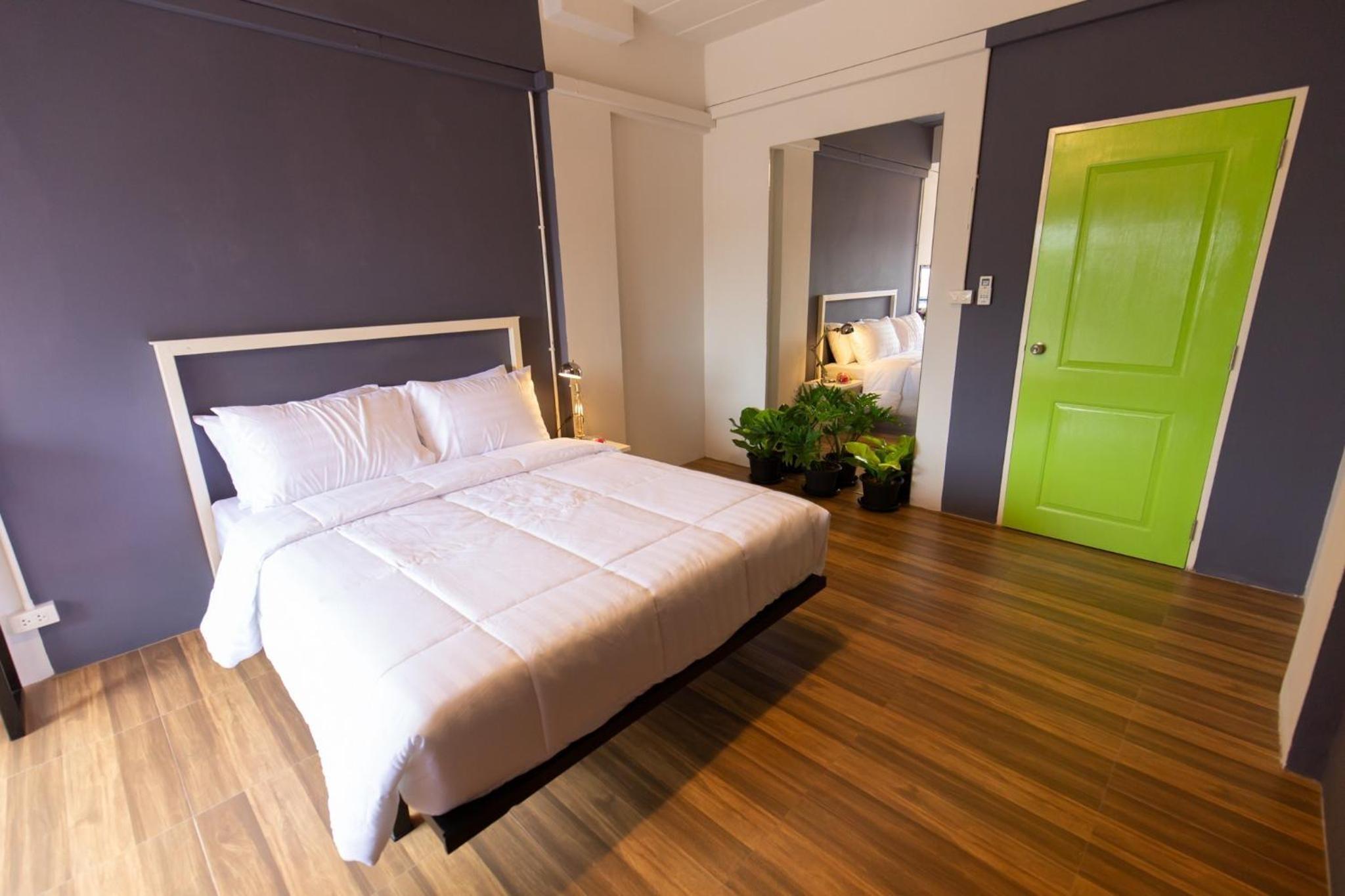 Mango 10 House