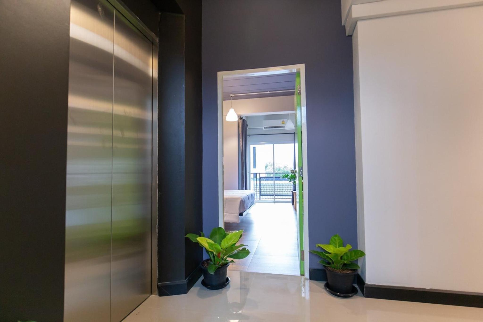 Mango 10 House