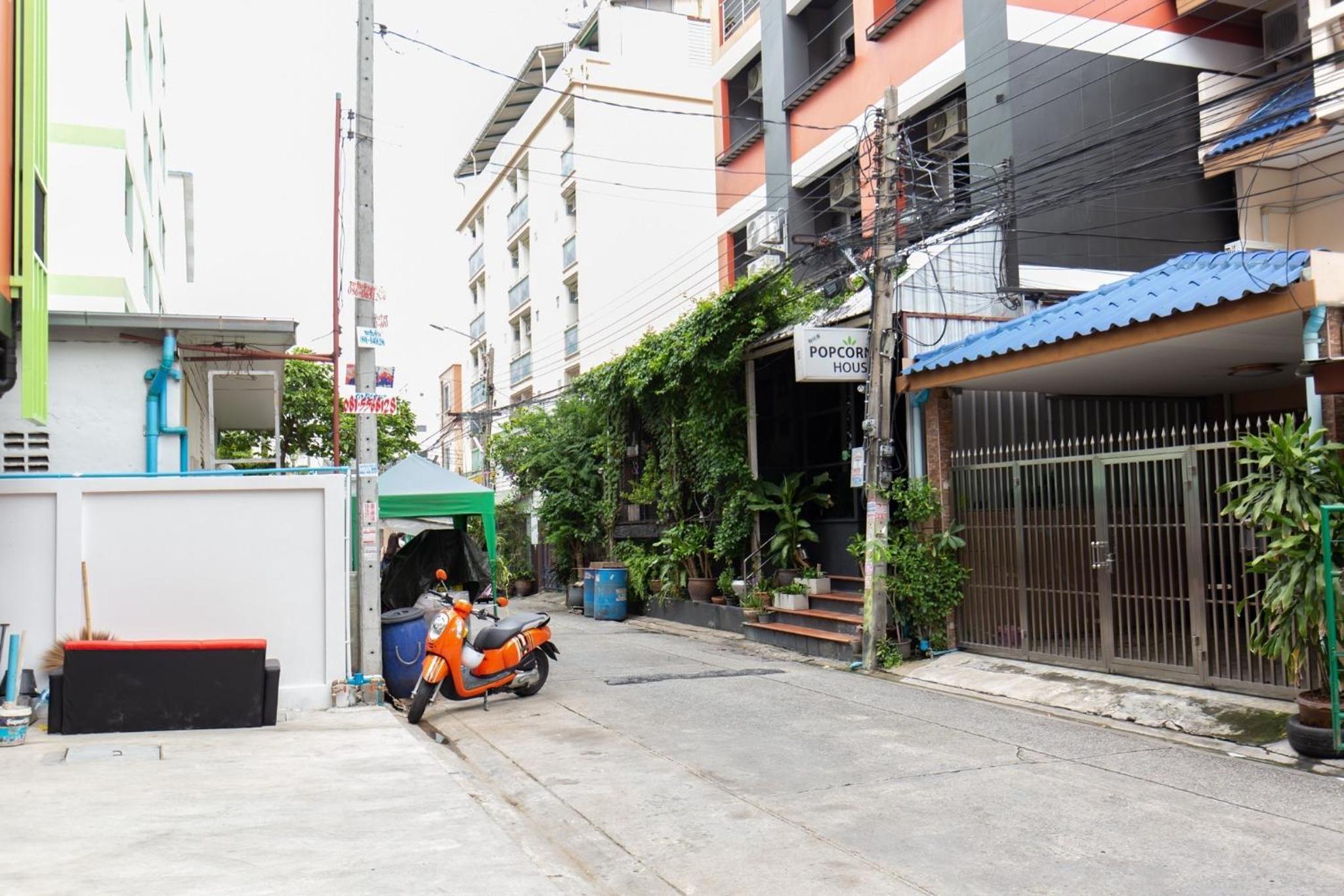 Mango 10 House