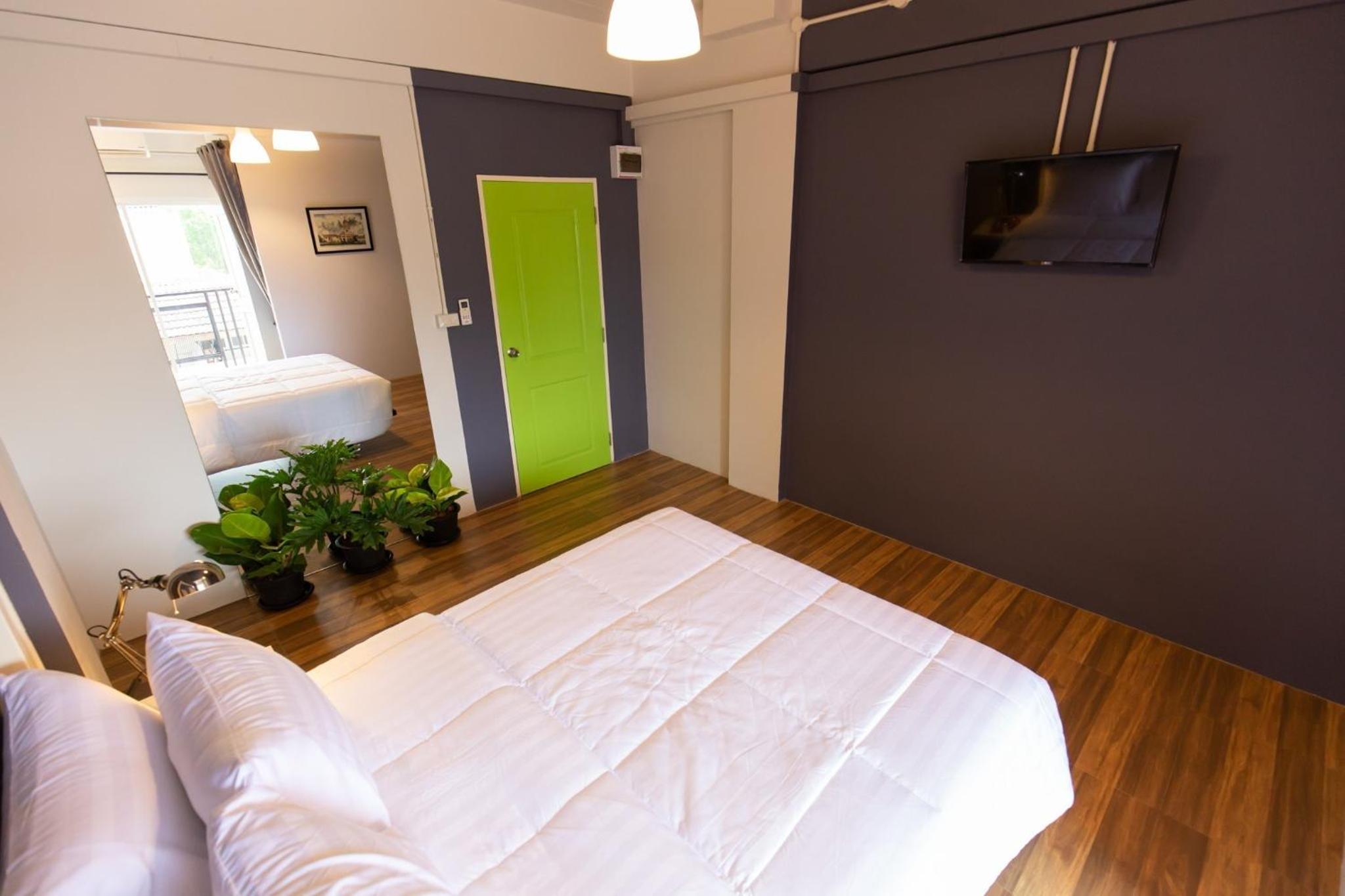 Mango 10 House