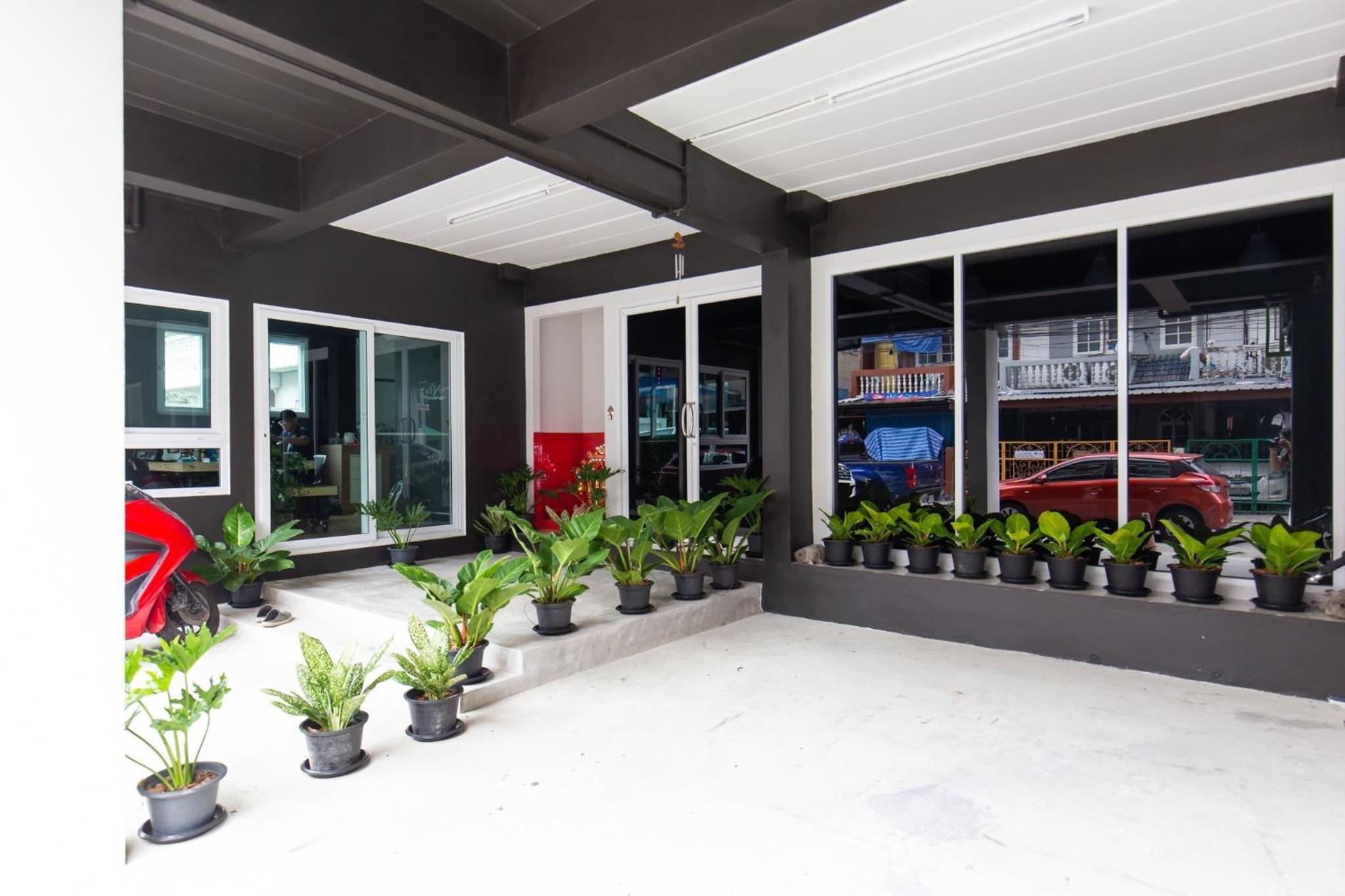 Mango 10 House