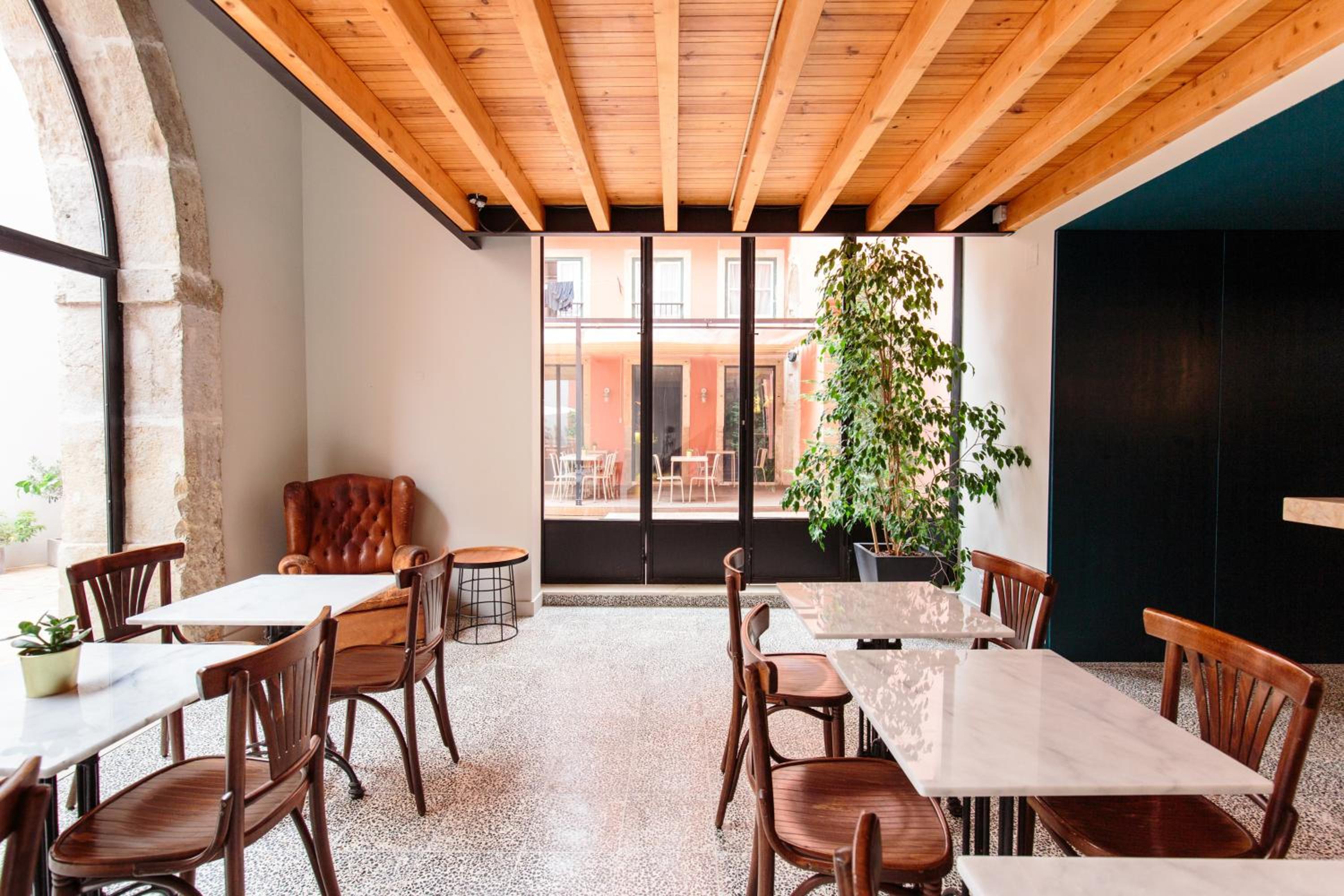 Dear Lisbon - Gallery House