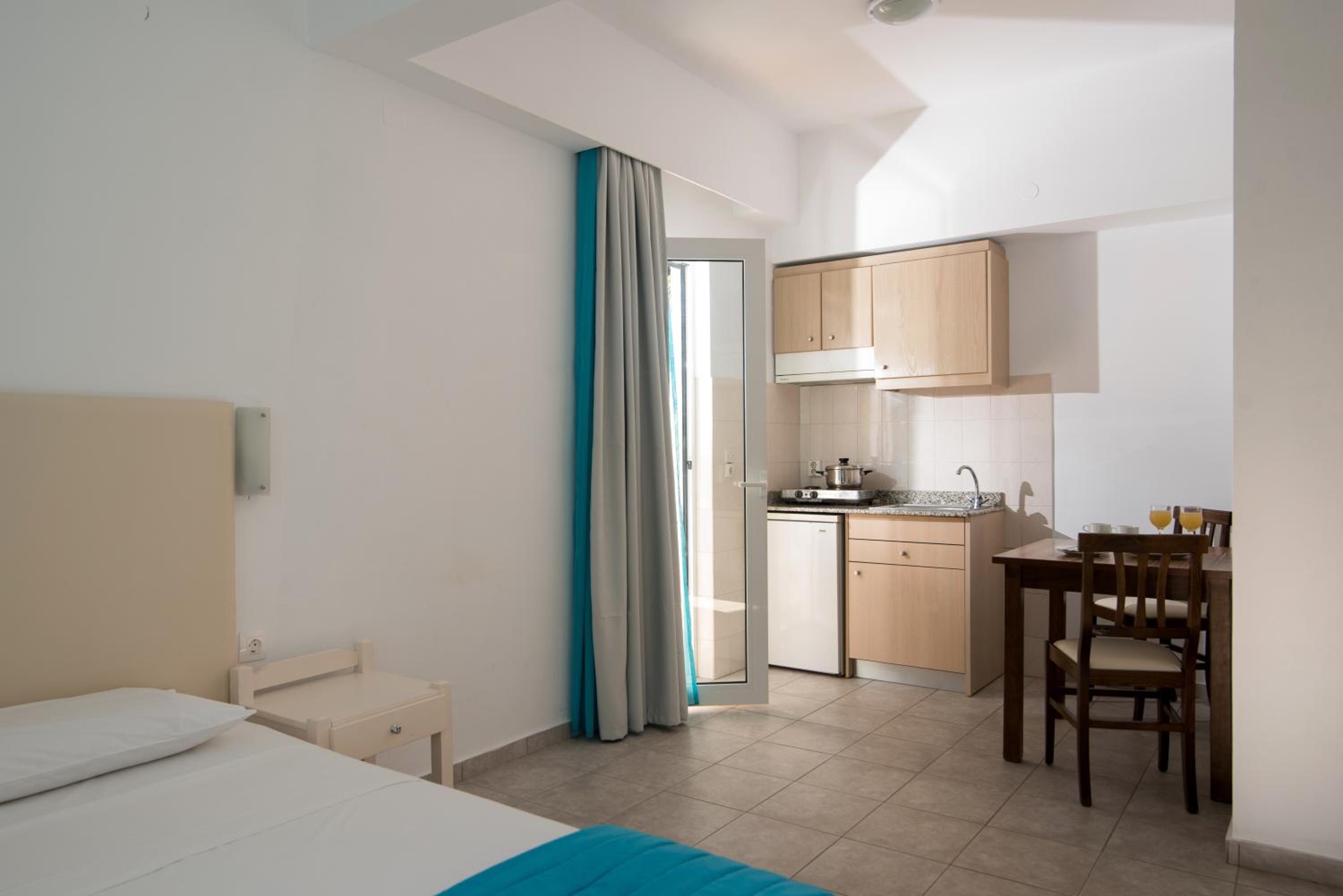 Malia Vacations - Ibiscus Hotel Malia - Property Image 4