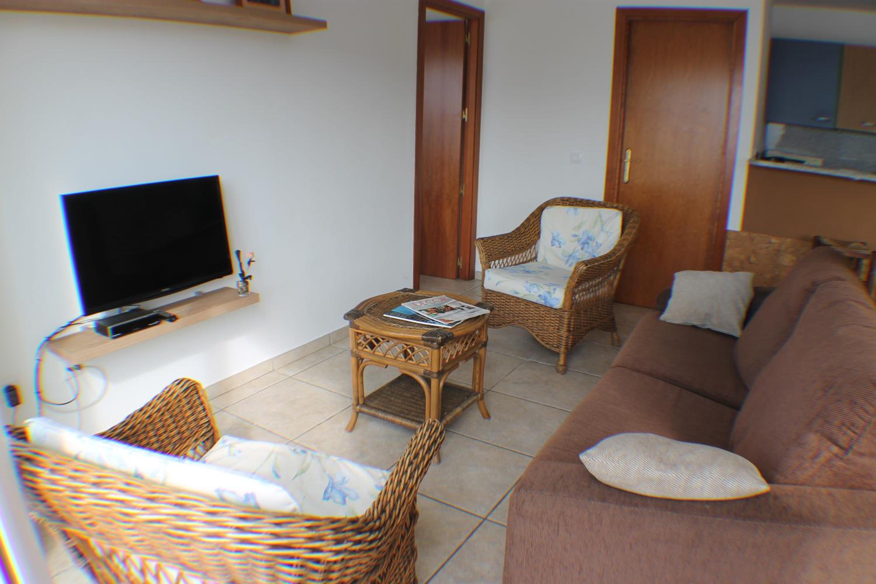 Agi Rodas Apartments