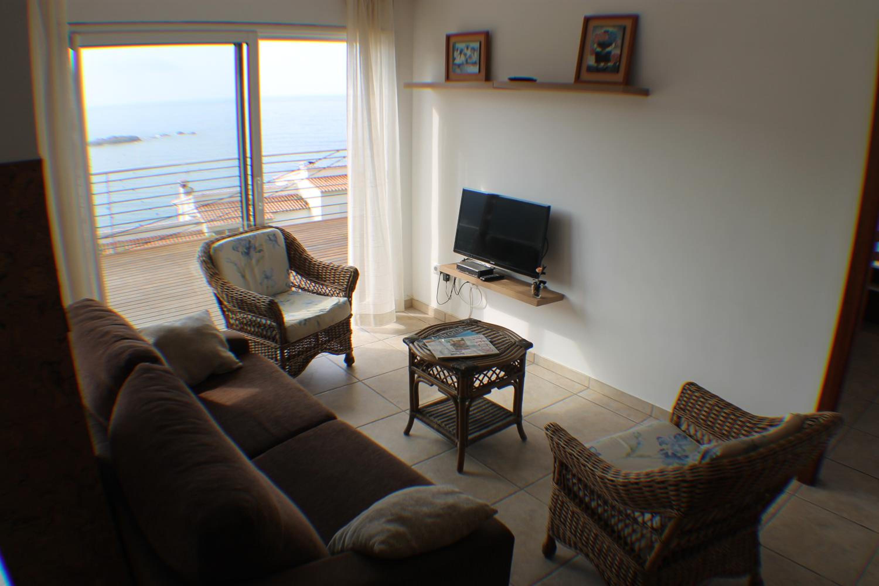 Agi Rodas Apartments
