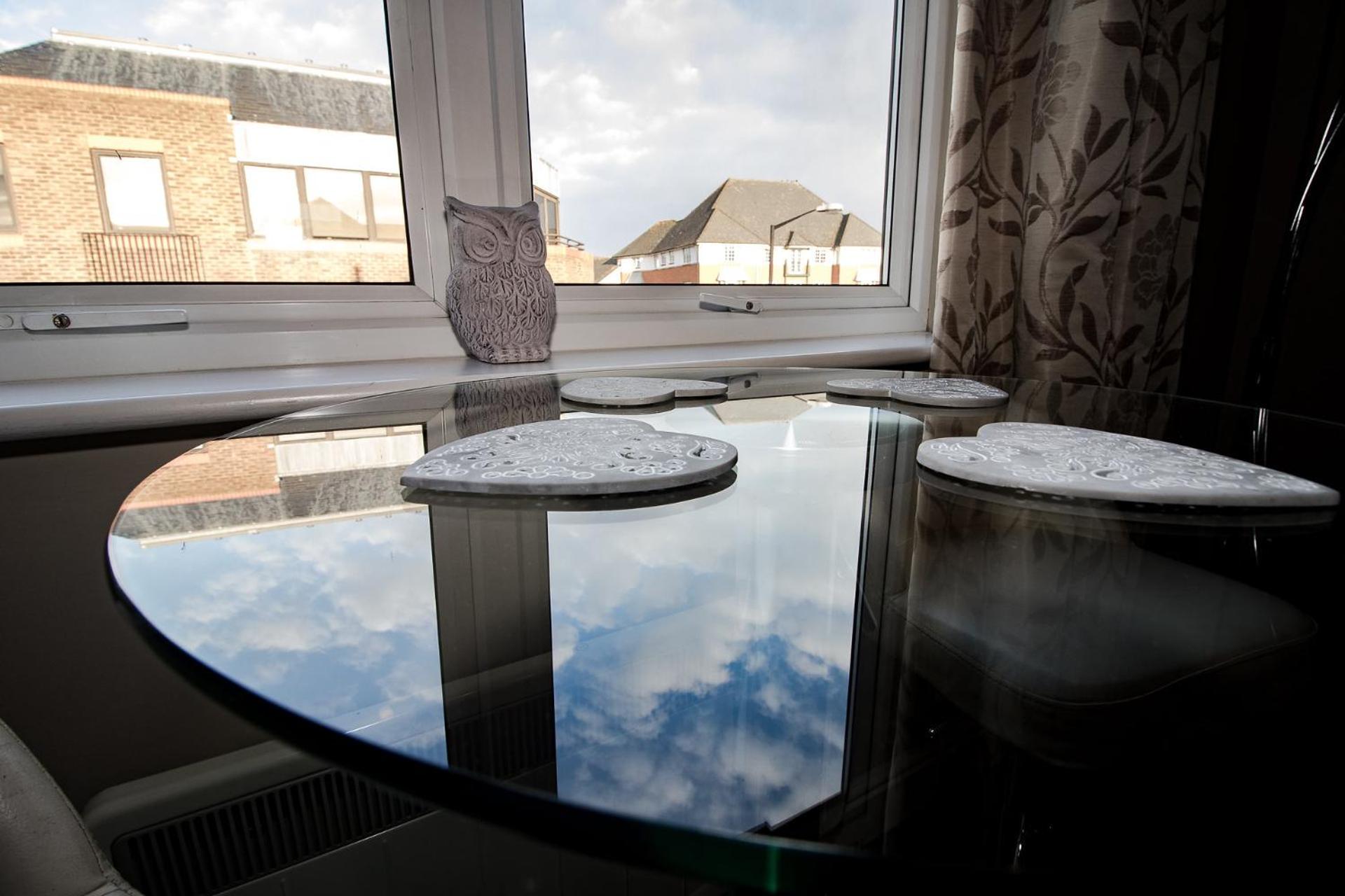 Lord Raglan House One Bedroom with Parking