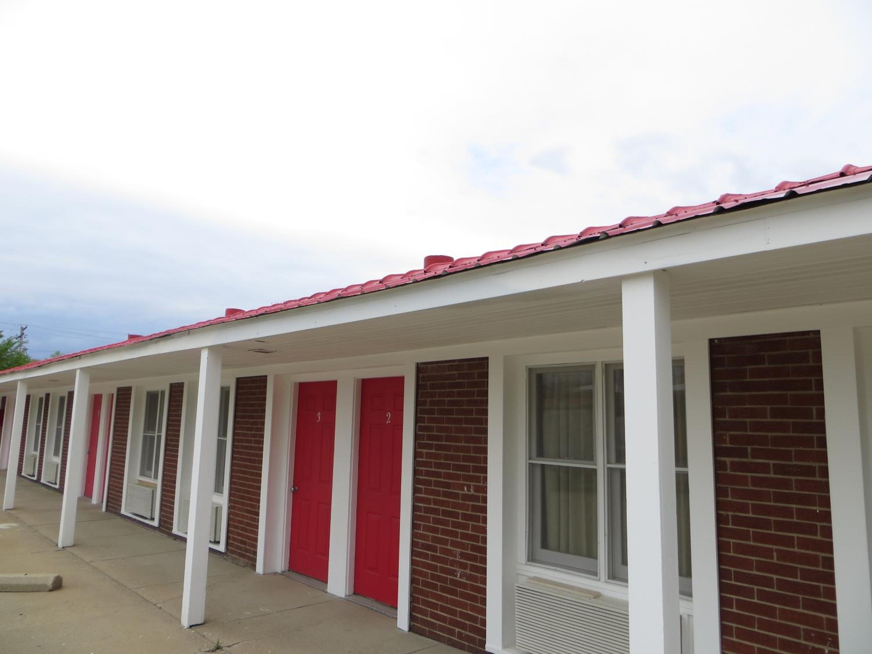 Forsyth Vacations - Foster Inn Monticello - Property Image 3