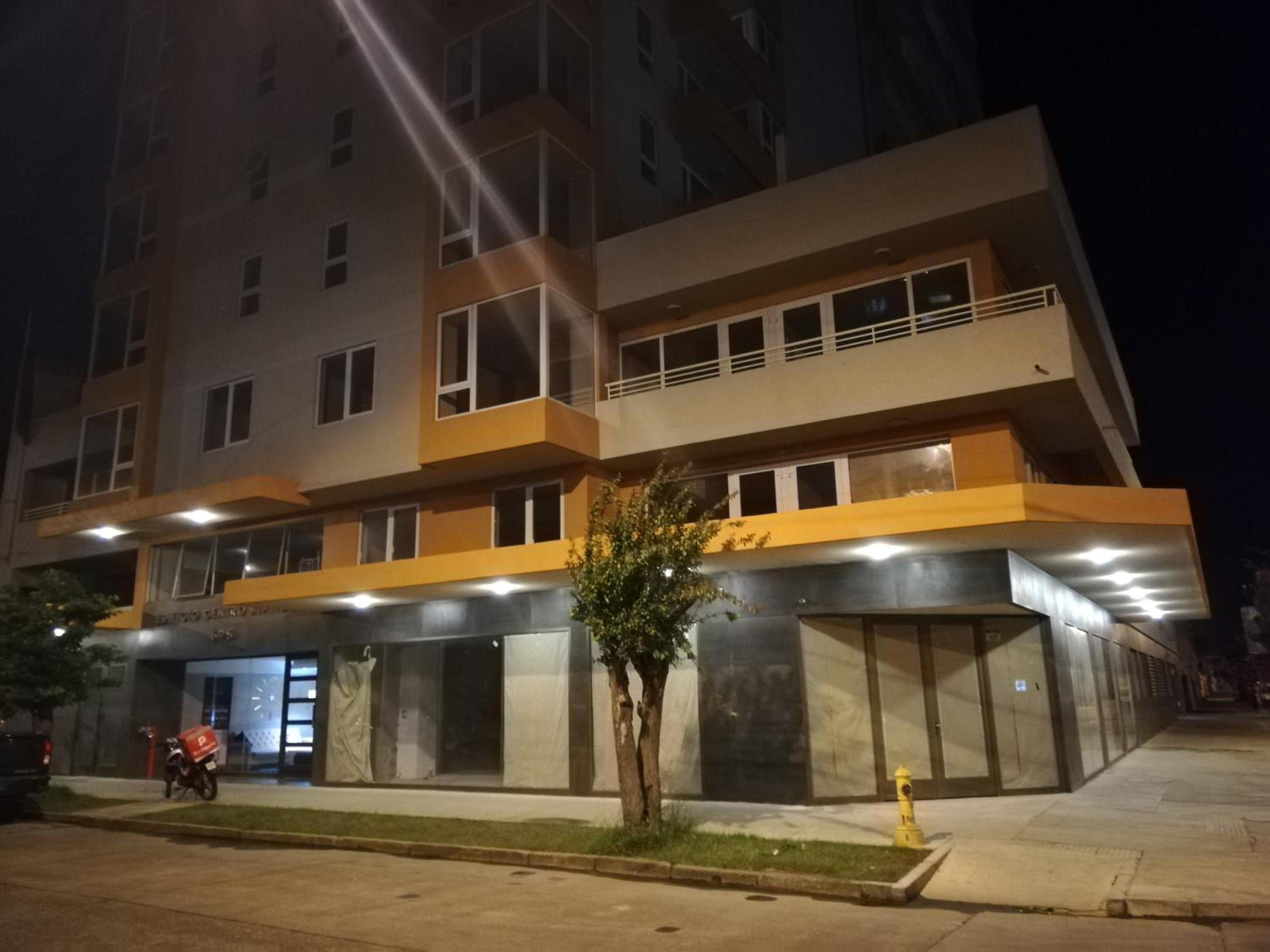 Depto Estudio 1811 Edificio Centro Blanco con estacionamiento
