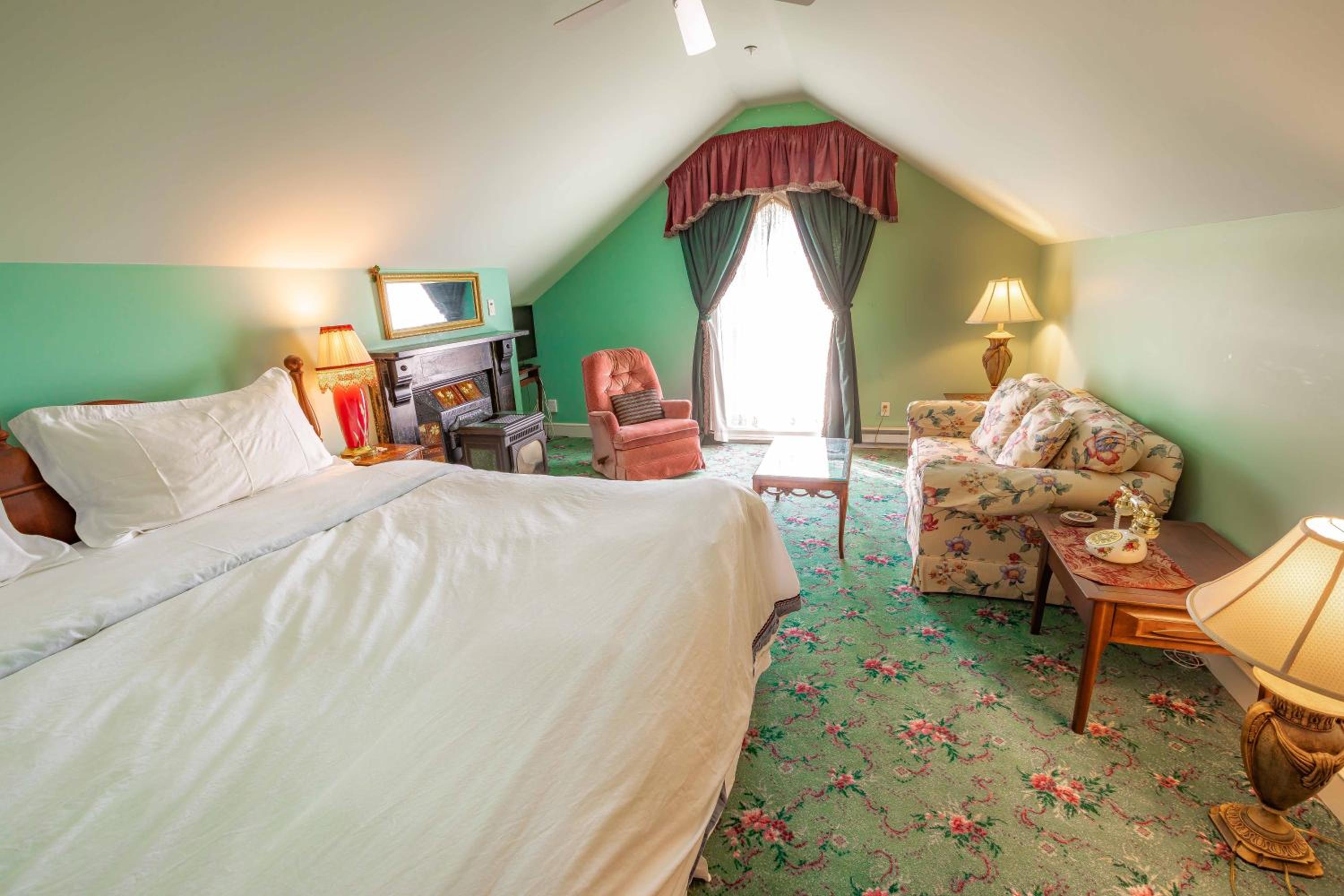 Amethyst Inn, photo 91