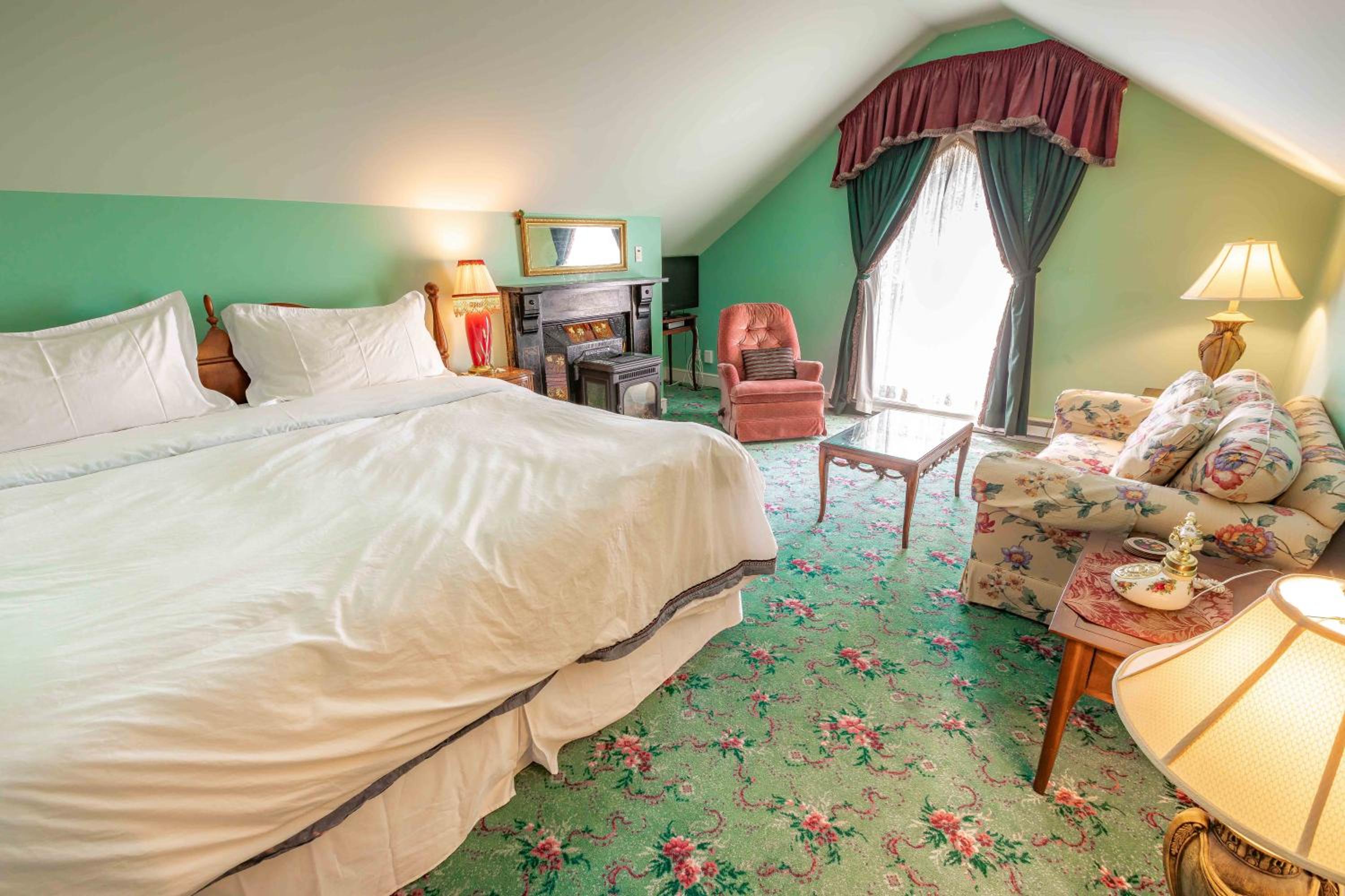 Amethyst Inn, photo 39