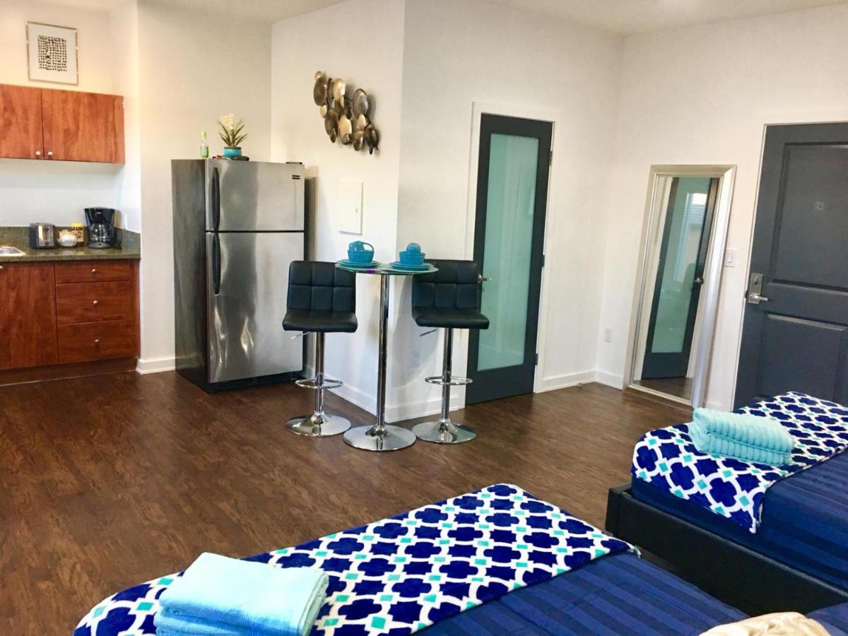 Cozy Getaway Studio in Hollywood Area