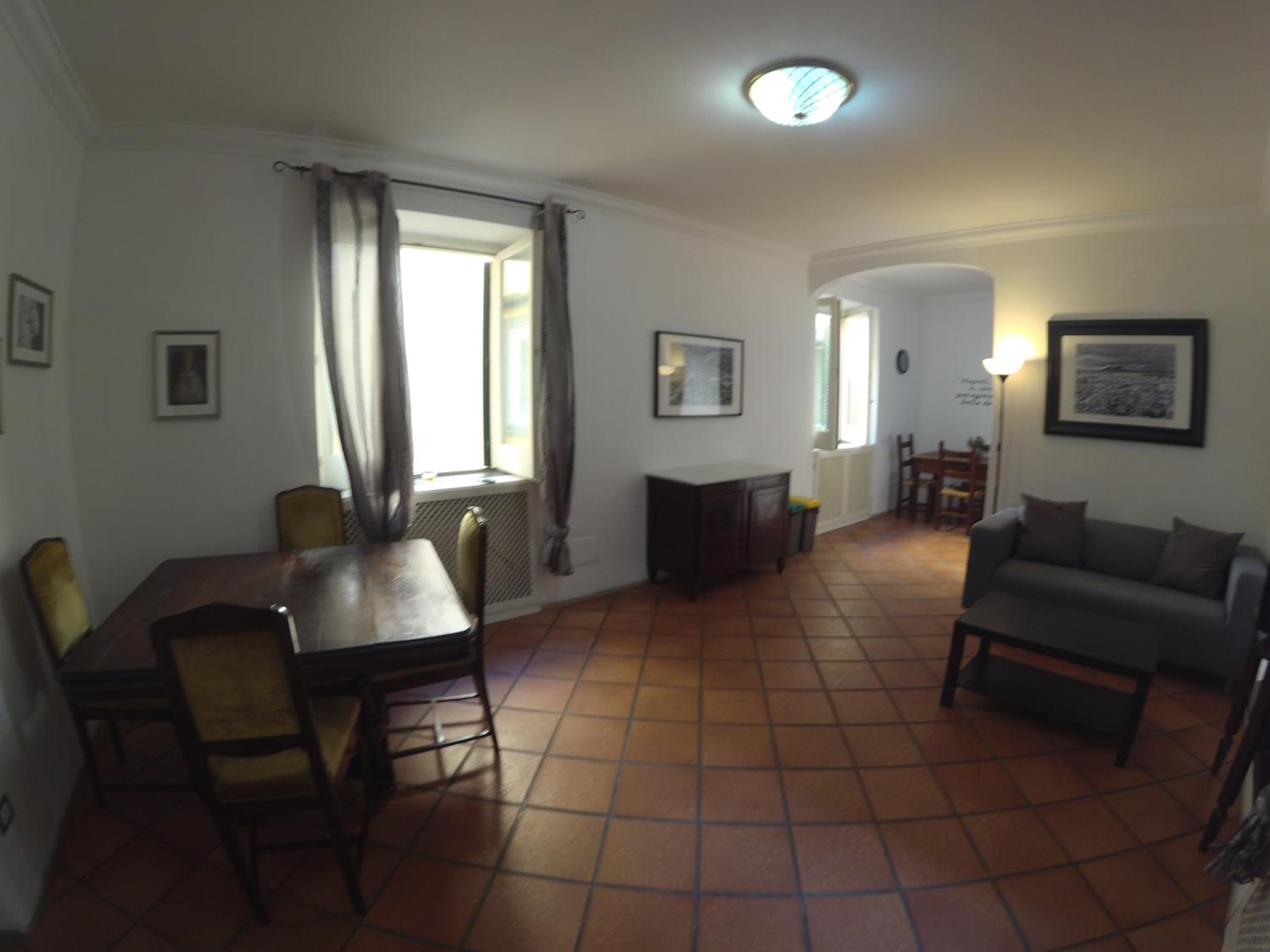 Apartment in Santa Chiara, The Heart of Naples