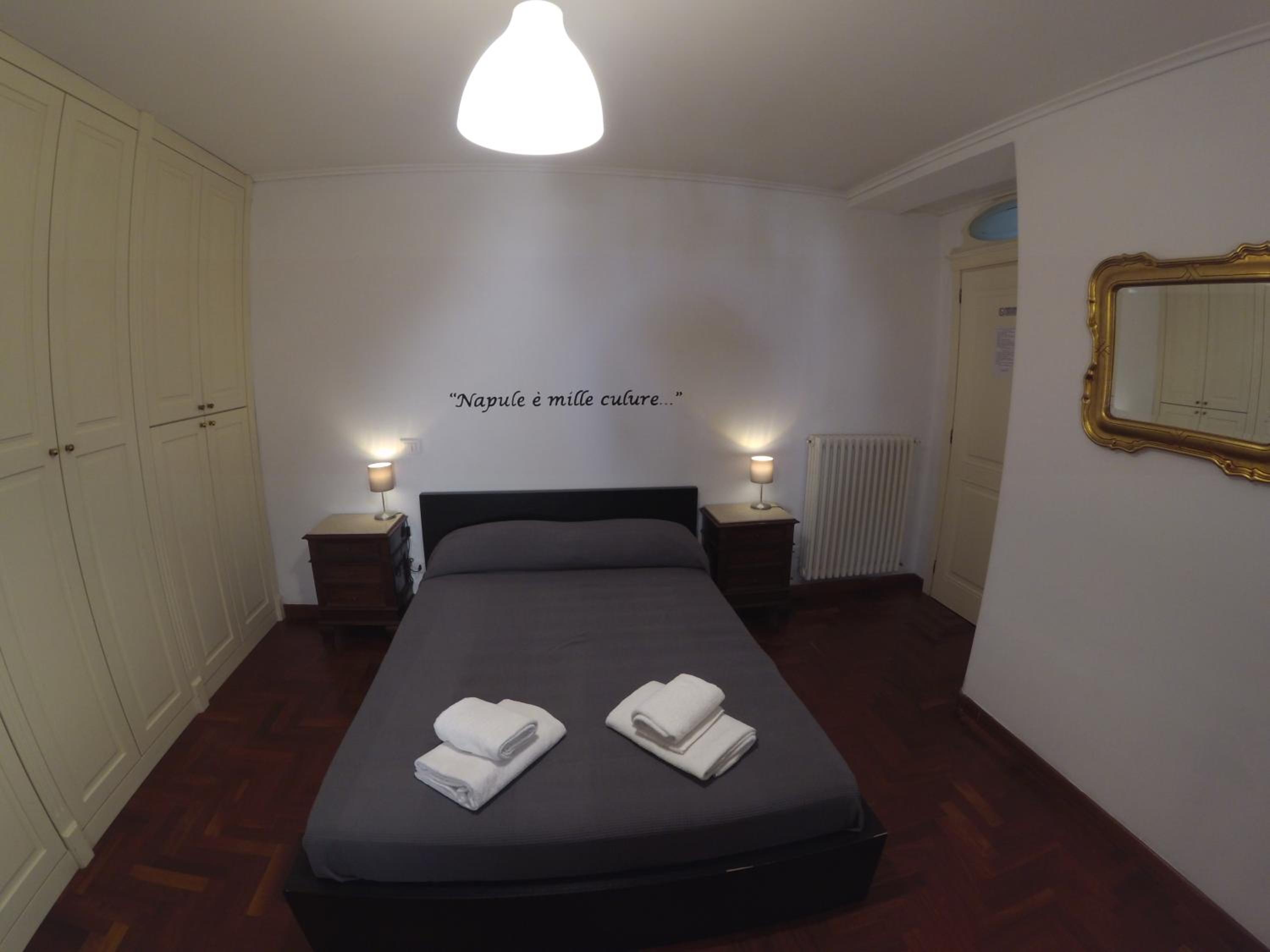 Apartment in Santa Chiara, The Heart of Naples