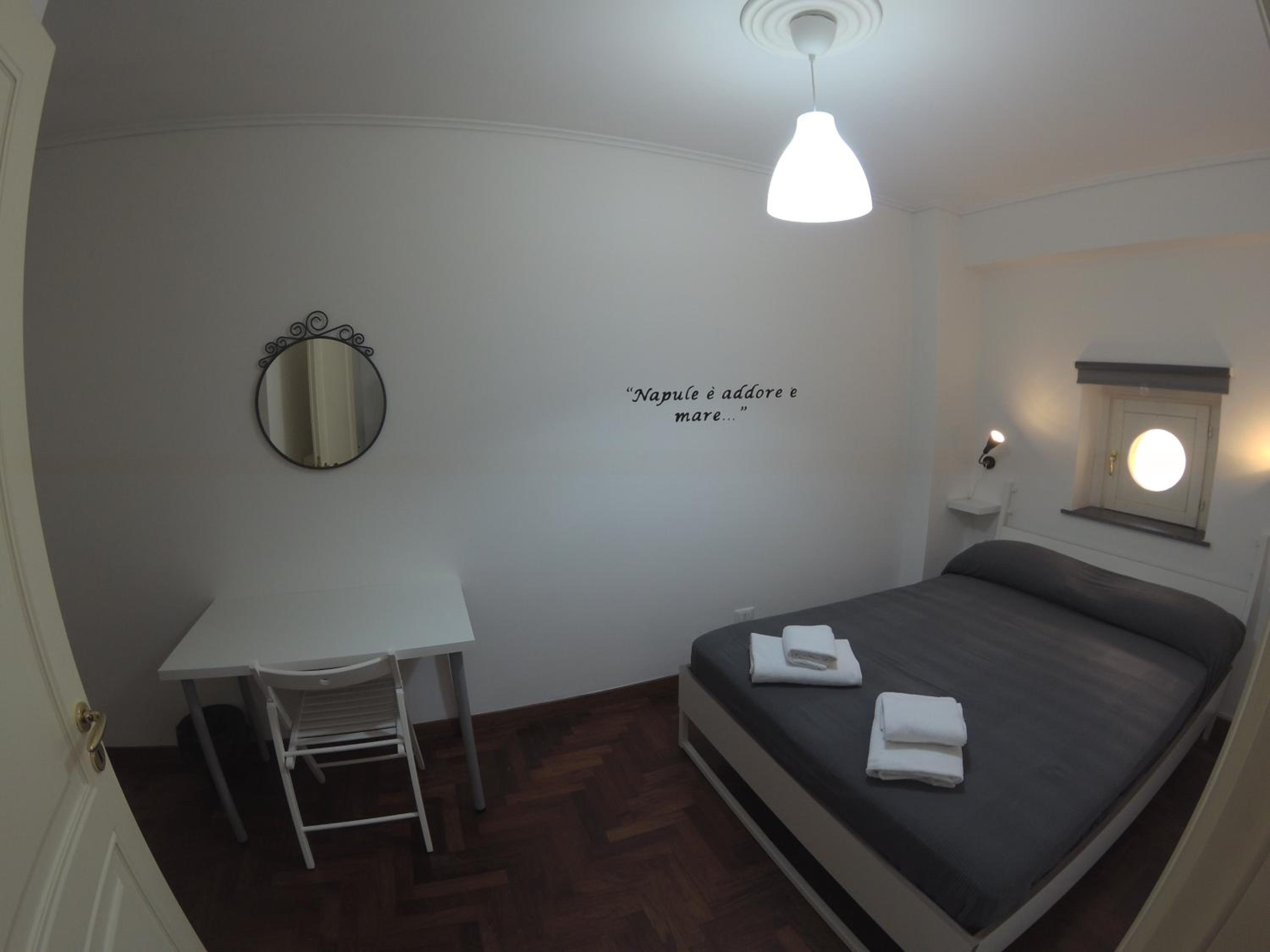 Apartment in Santa Chiara, The Heart of Naples
