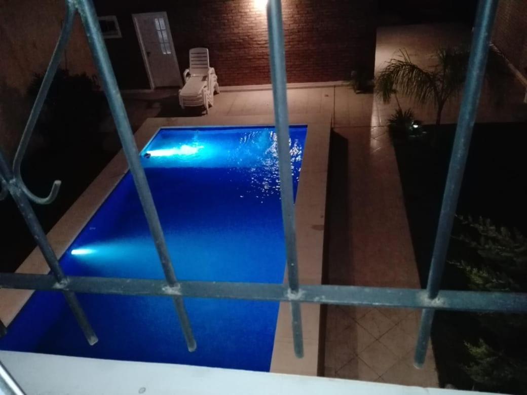 Casa Con Pileta En Roldan