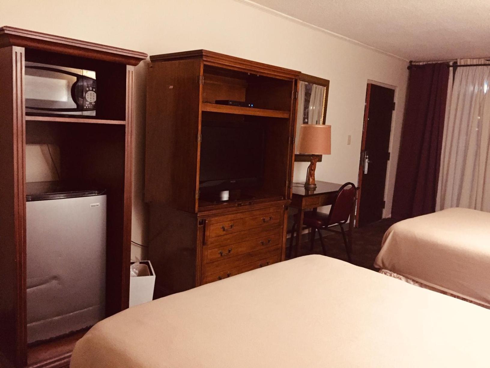 Cheshire Motor Inn view 5