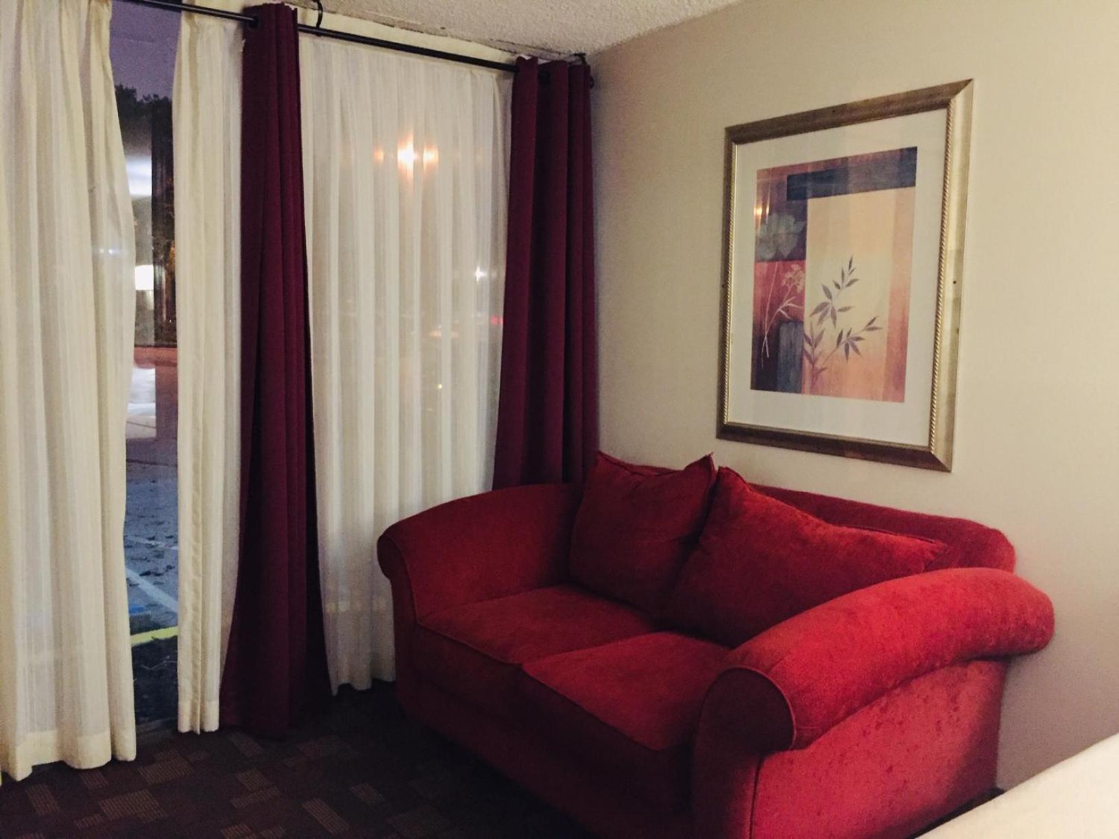 Cheshire Motor Inn view 3