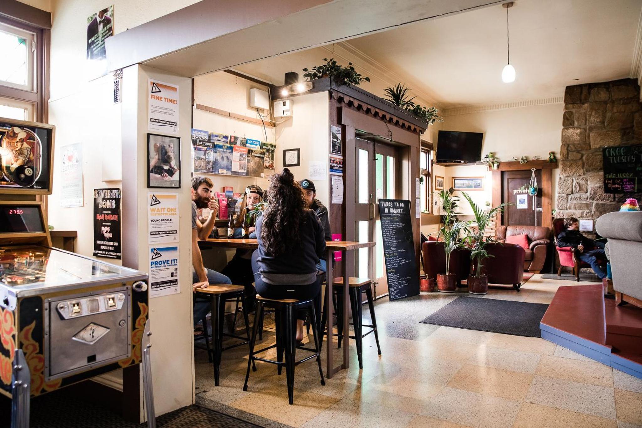 Hobart Vacations - The Pickled Frog - Property Image 3