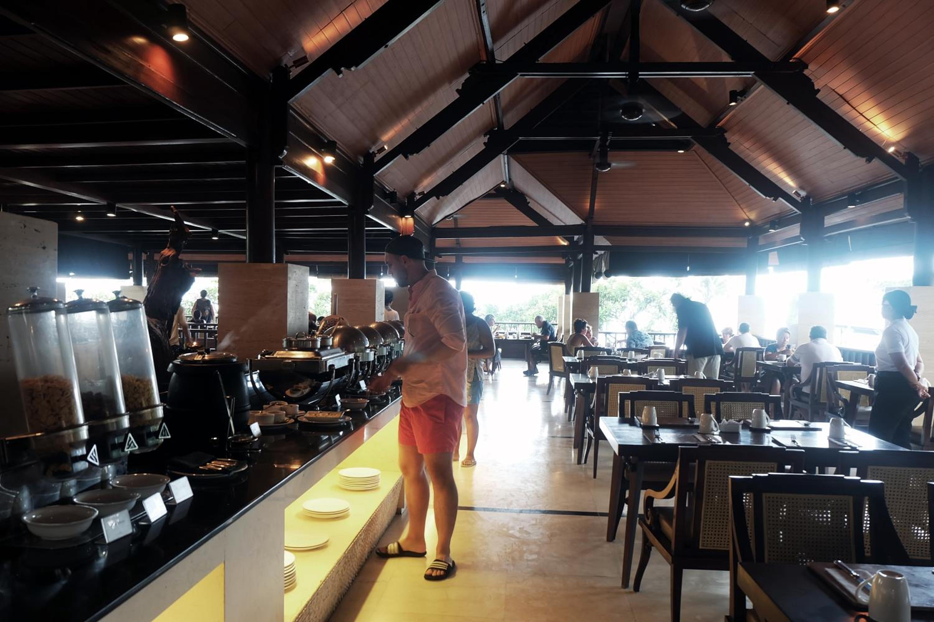 Grand Balisani Suites Hotel
