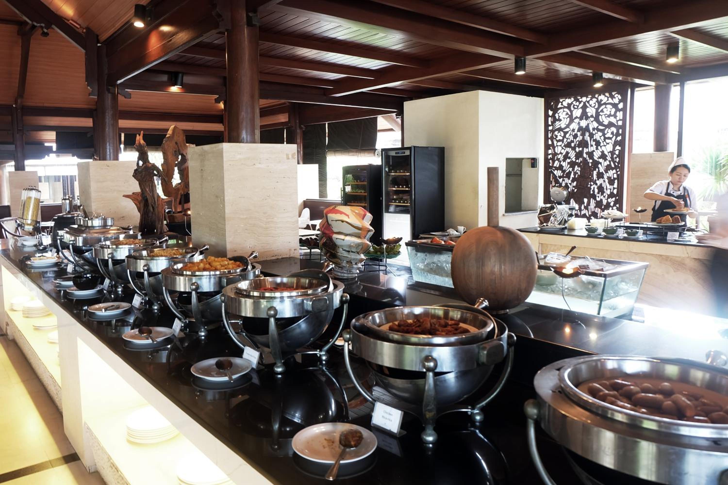 Grand Balisani Suites Hotel