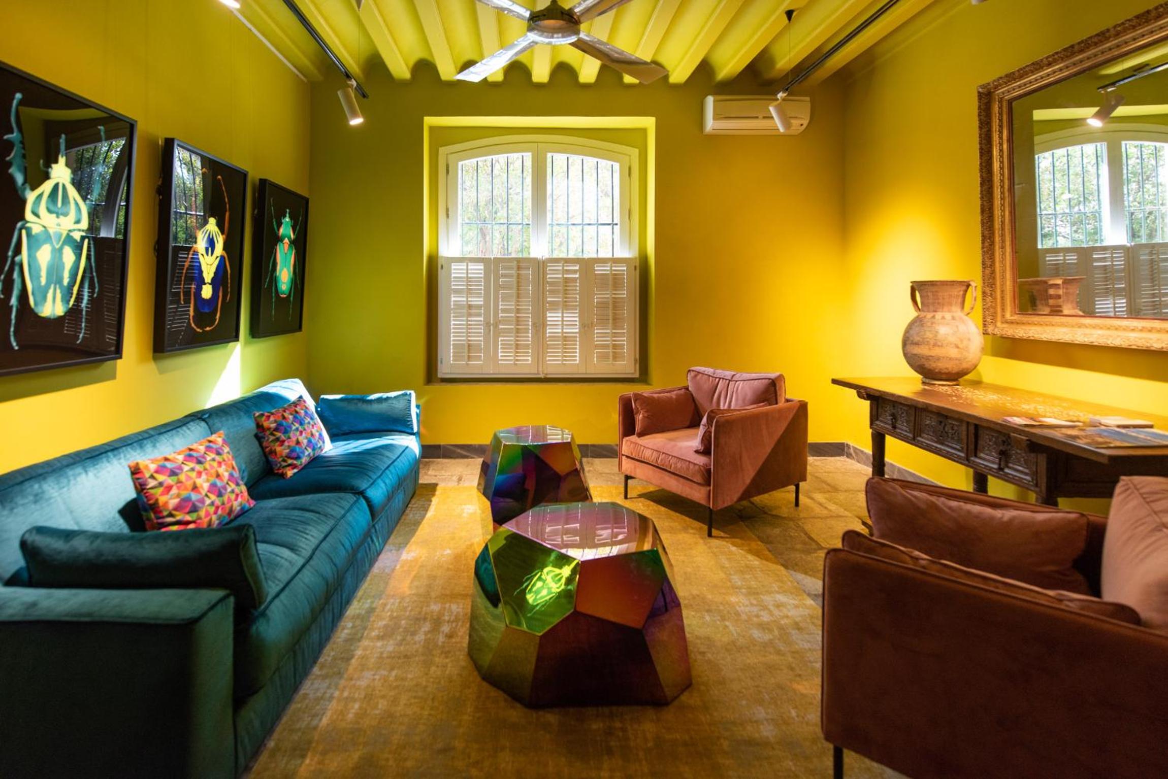 lounge