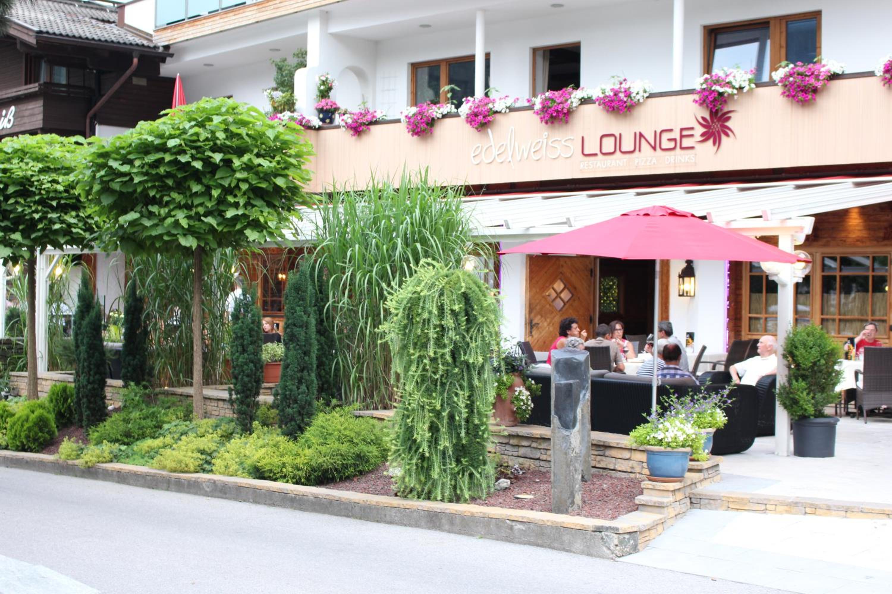 edelweiss lounge restaurant hotel pizza cafe billard gasthof