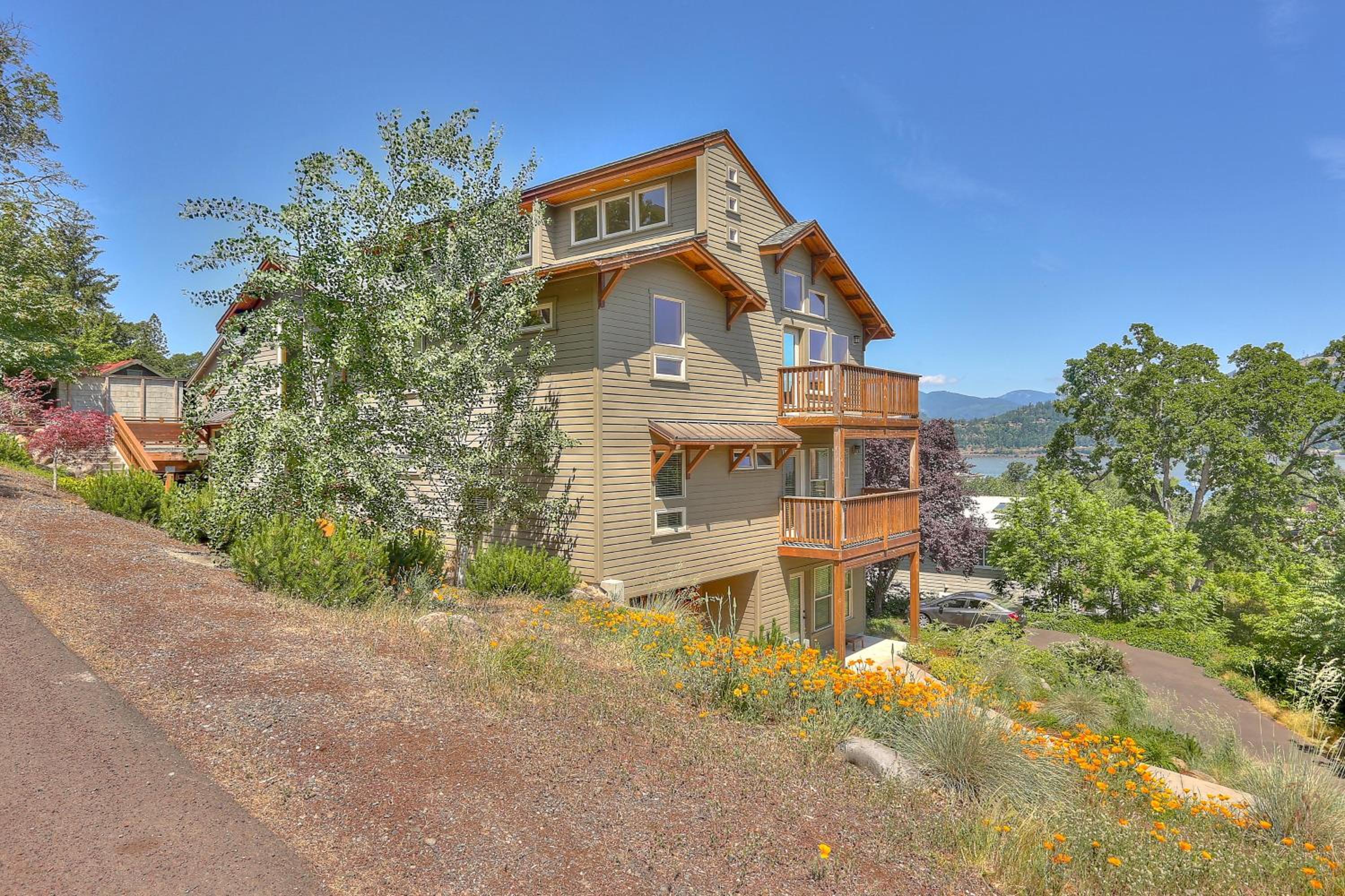 Hutson's Hideaway 30 Day view 3