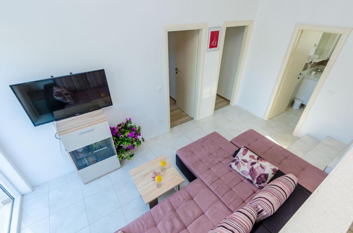 Apartment Maurora view 5