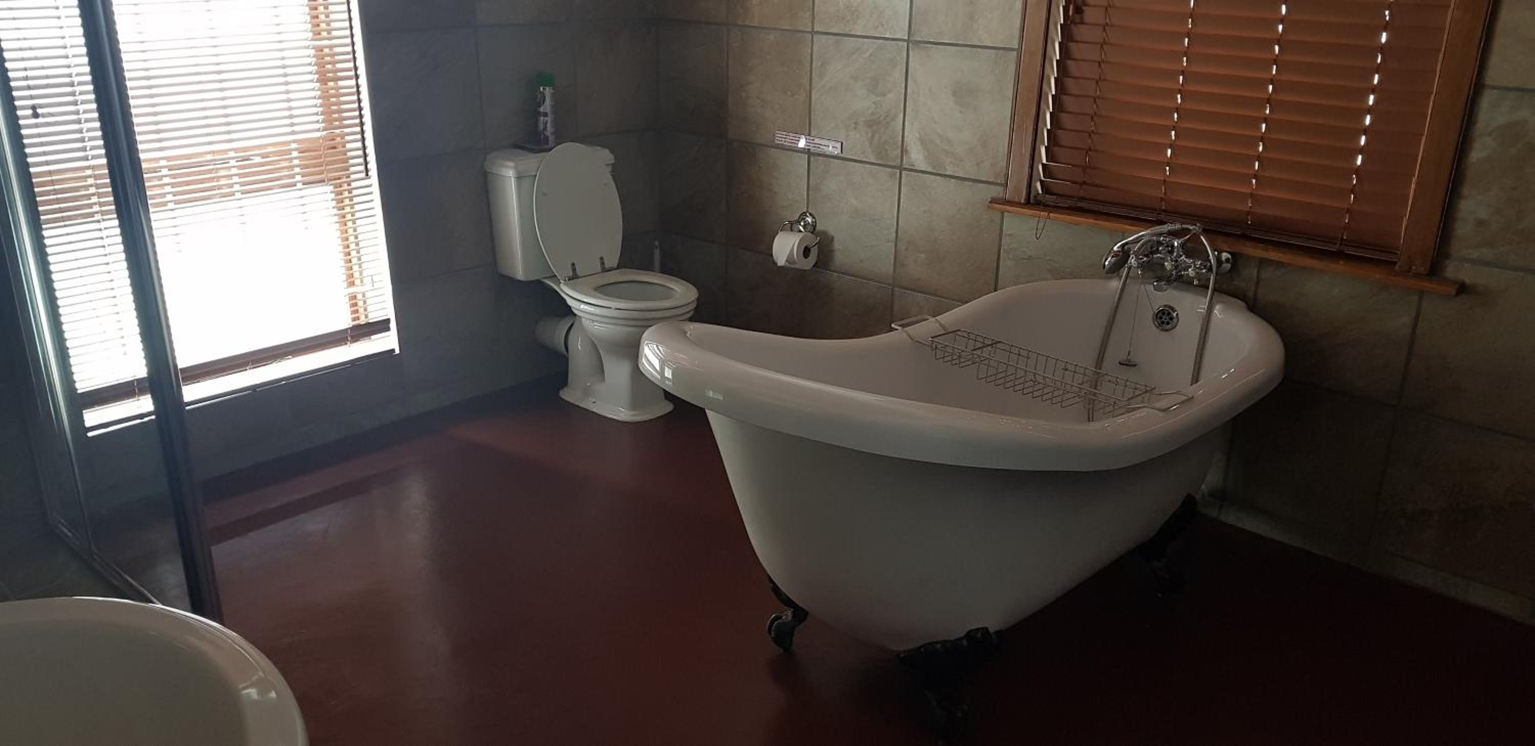 Uniondale Guest Lodge