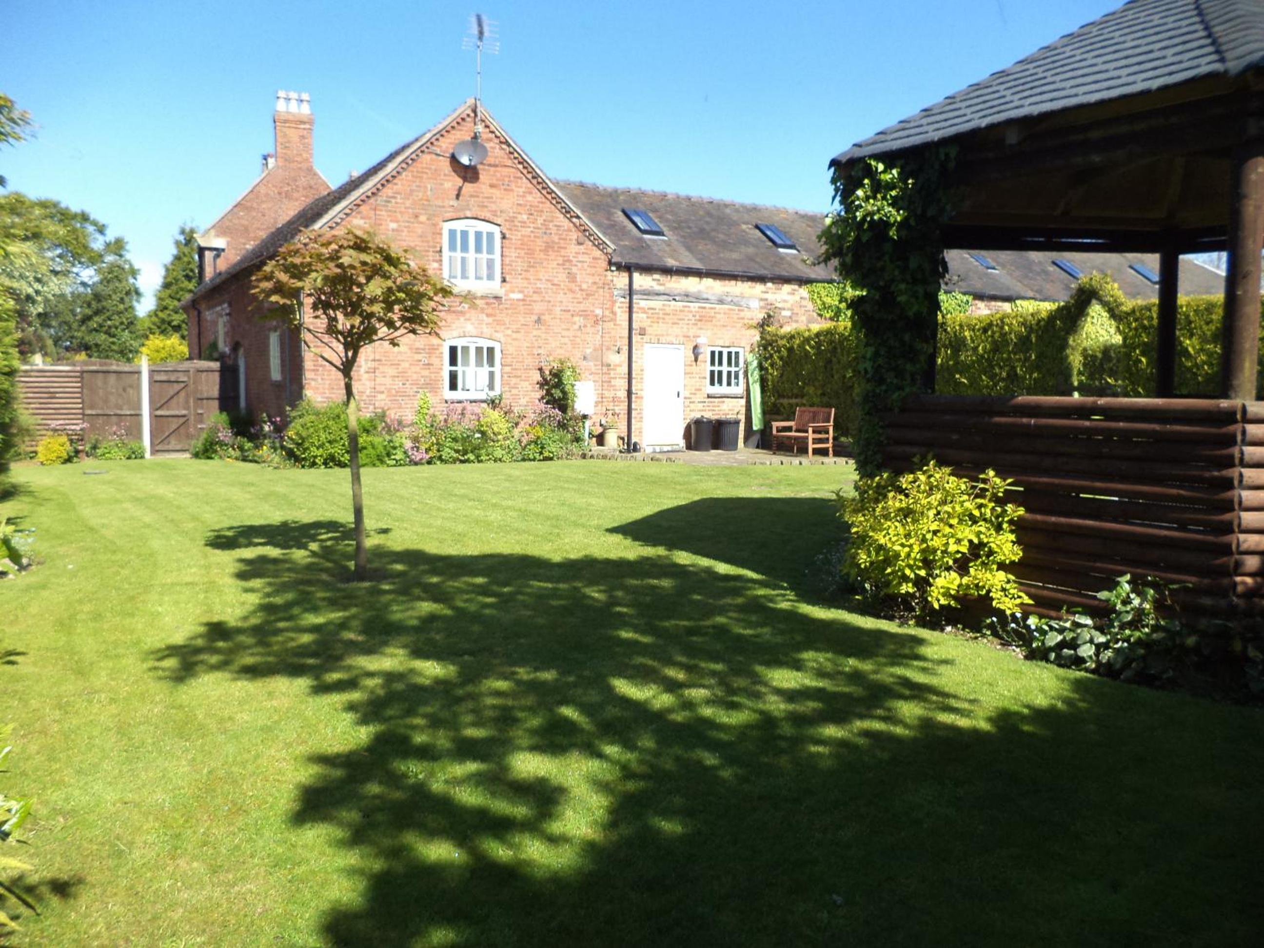 Lapwing Cottage view 4