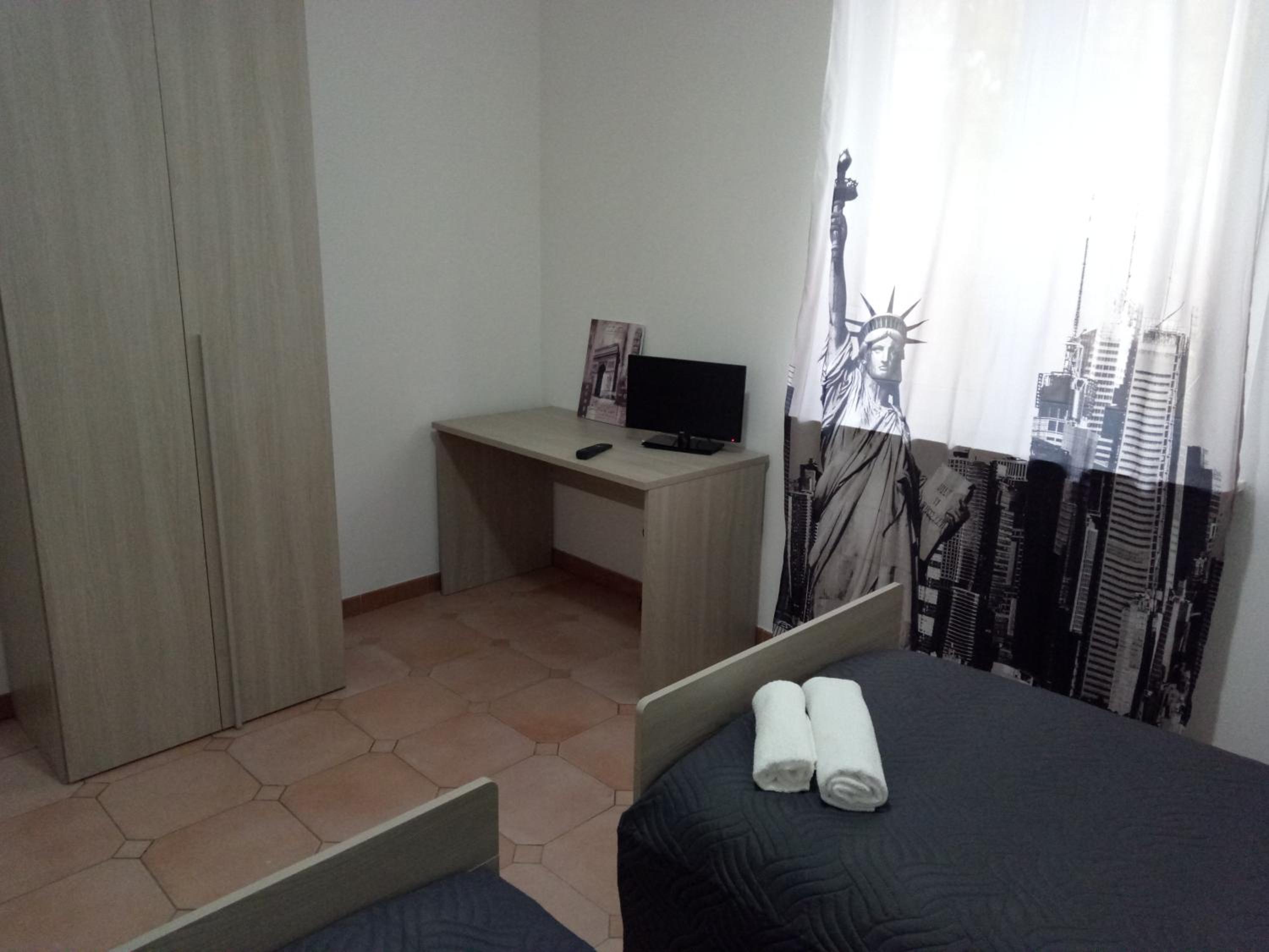 Photo 8