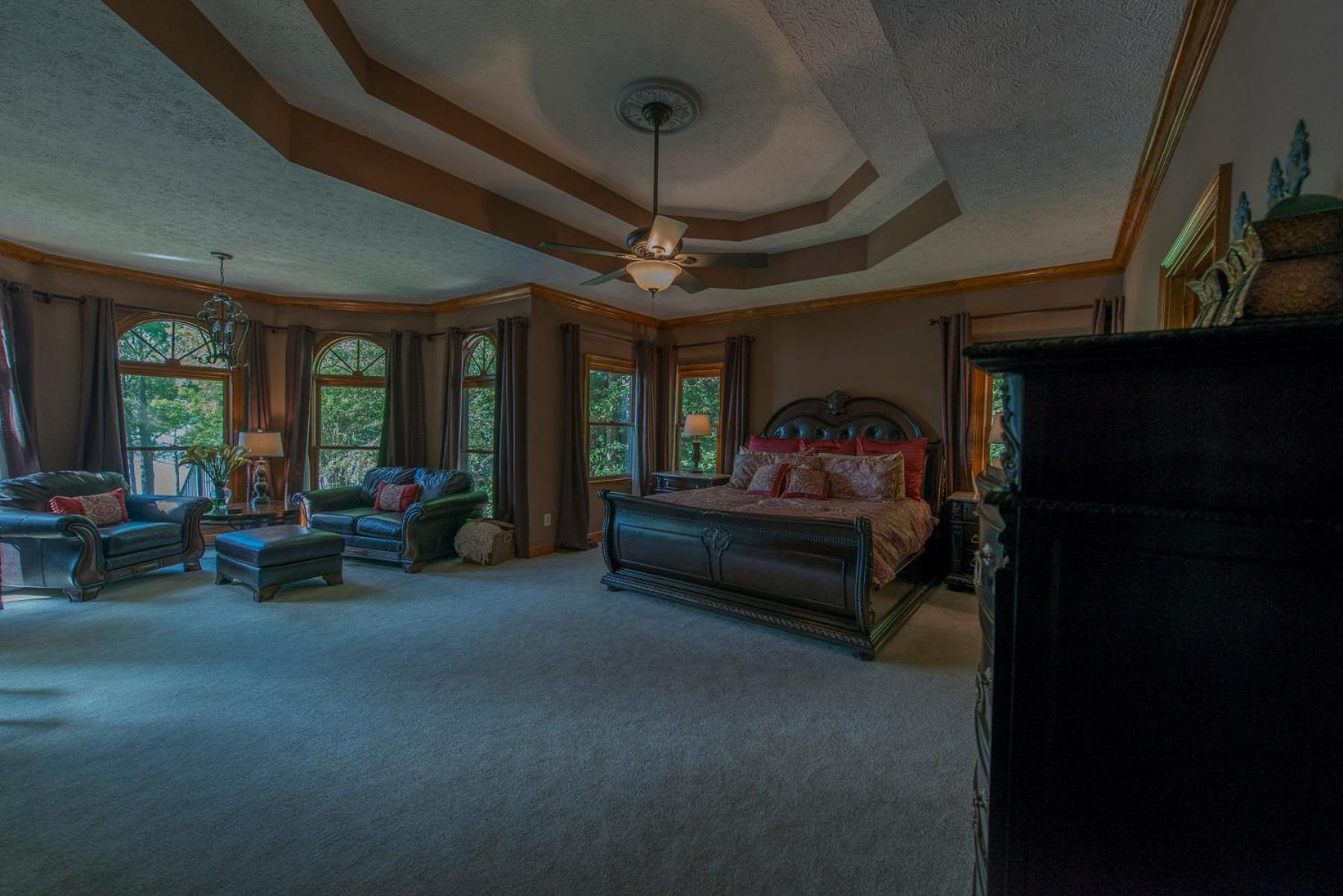 Greensboro Vacations - The Pointe - Property Image 5