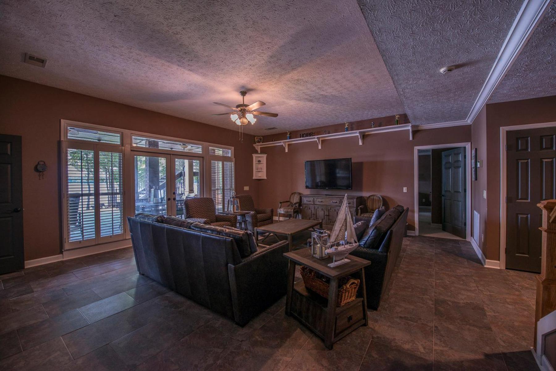 Greensboro Vacations - The Pointe - Property Image 12