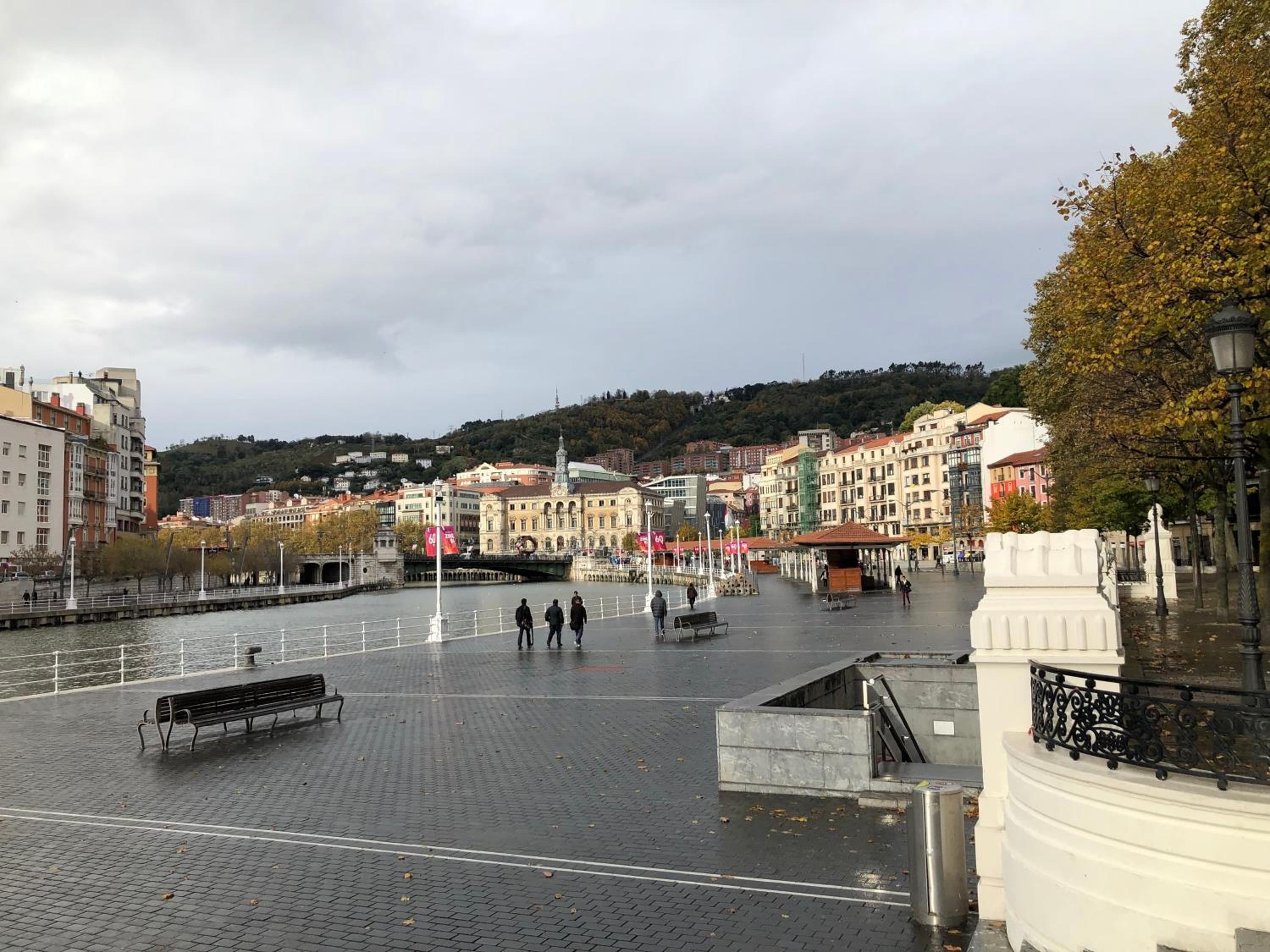 Apartamento minimalista en el corazón de Bilbao