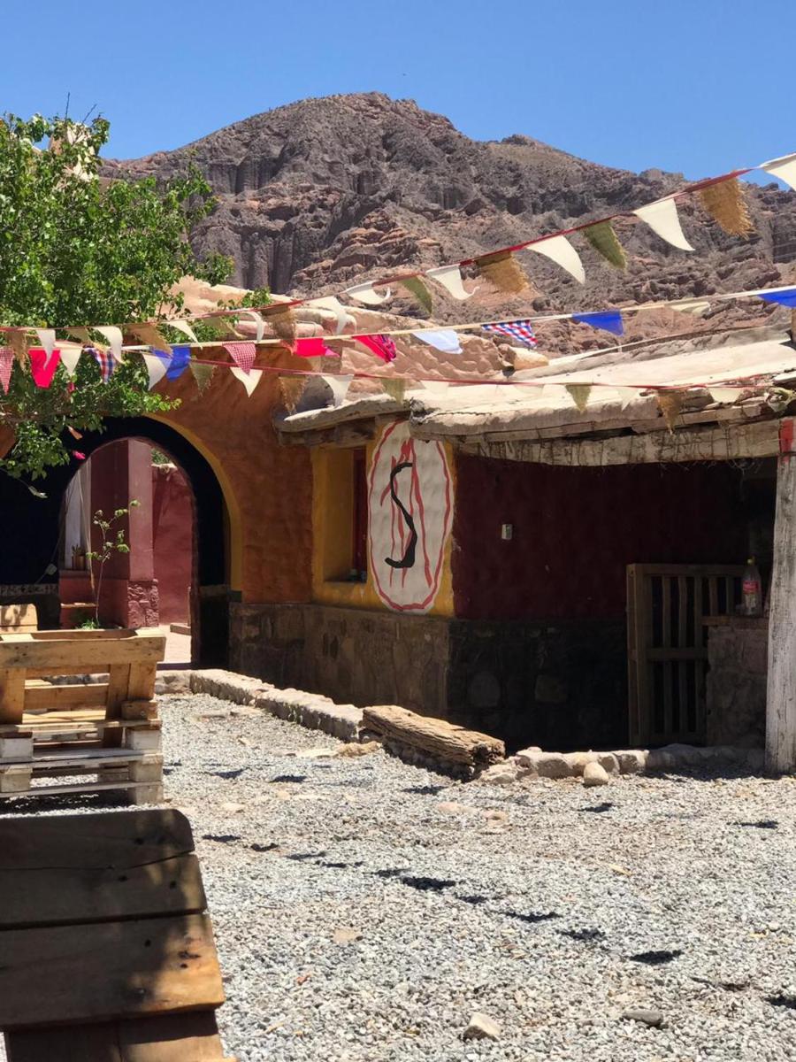 El Farolito Hostel