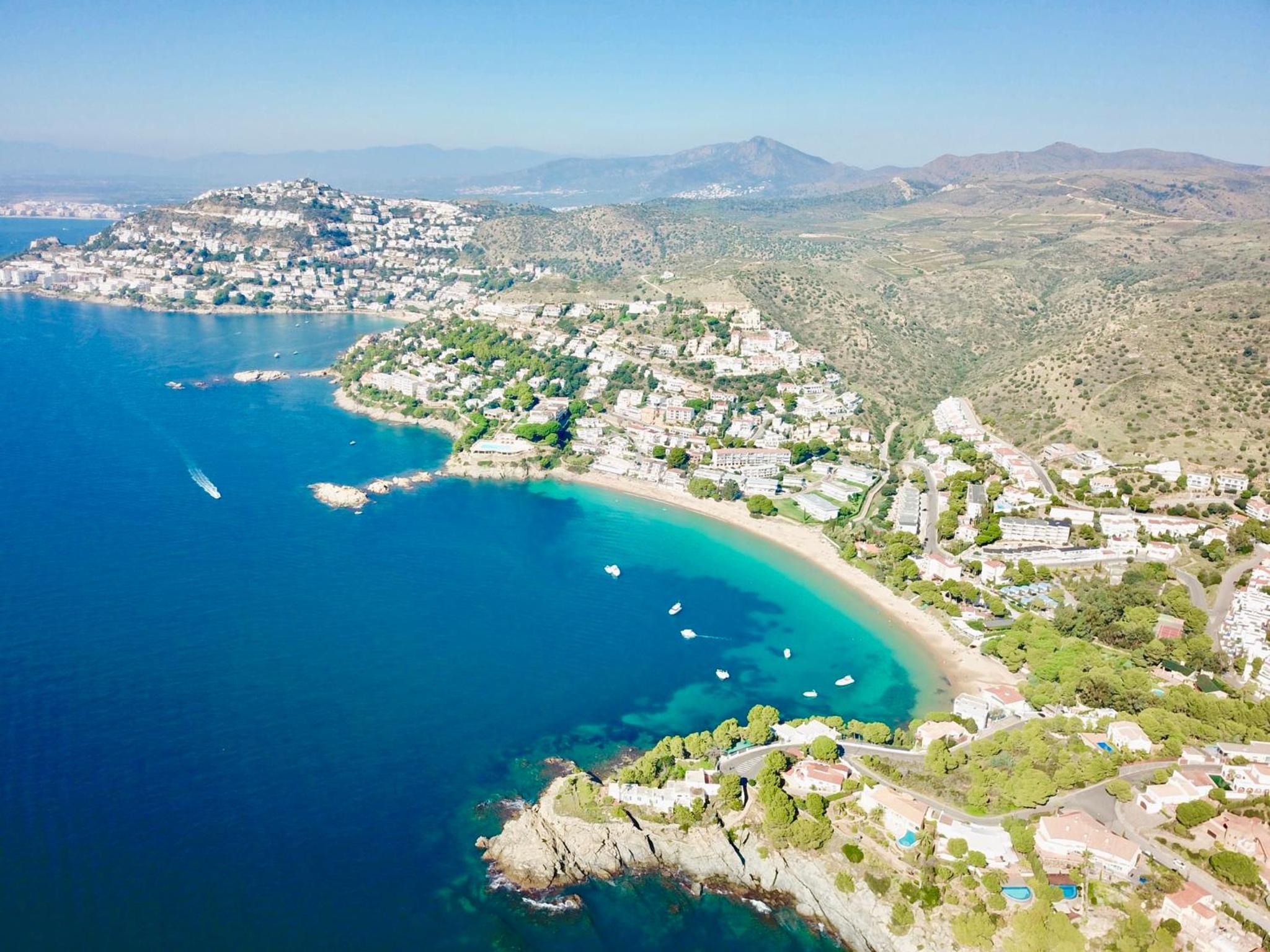 Almadrava Beach