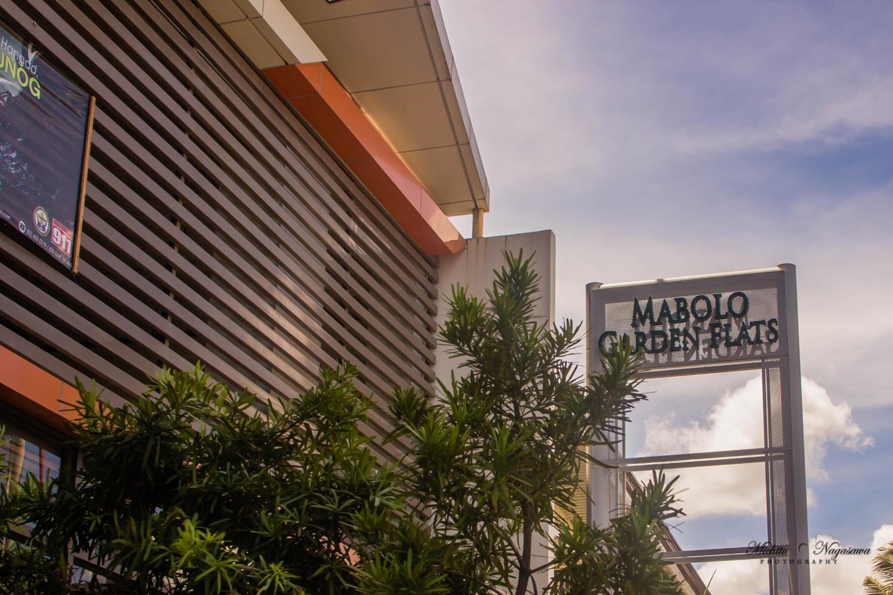 Mabolo Garden Flat a2 free pool gym near Ayalamall view 2