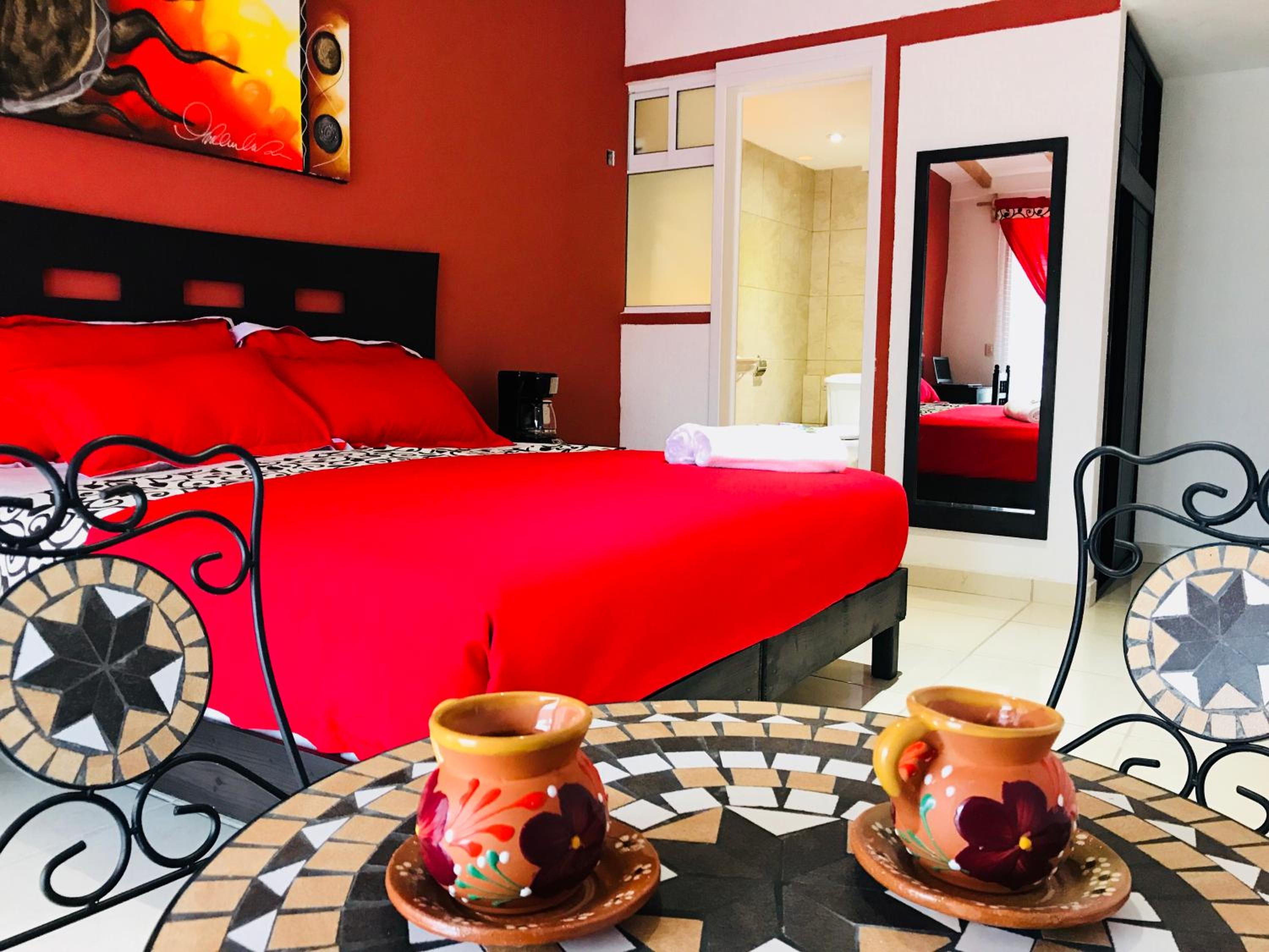 Hotel & Suites Cerro Roj0
